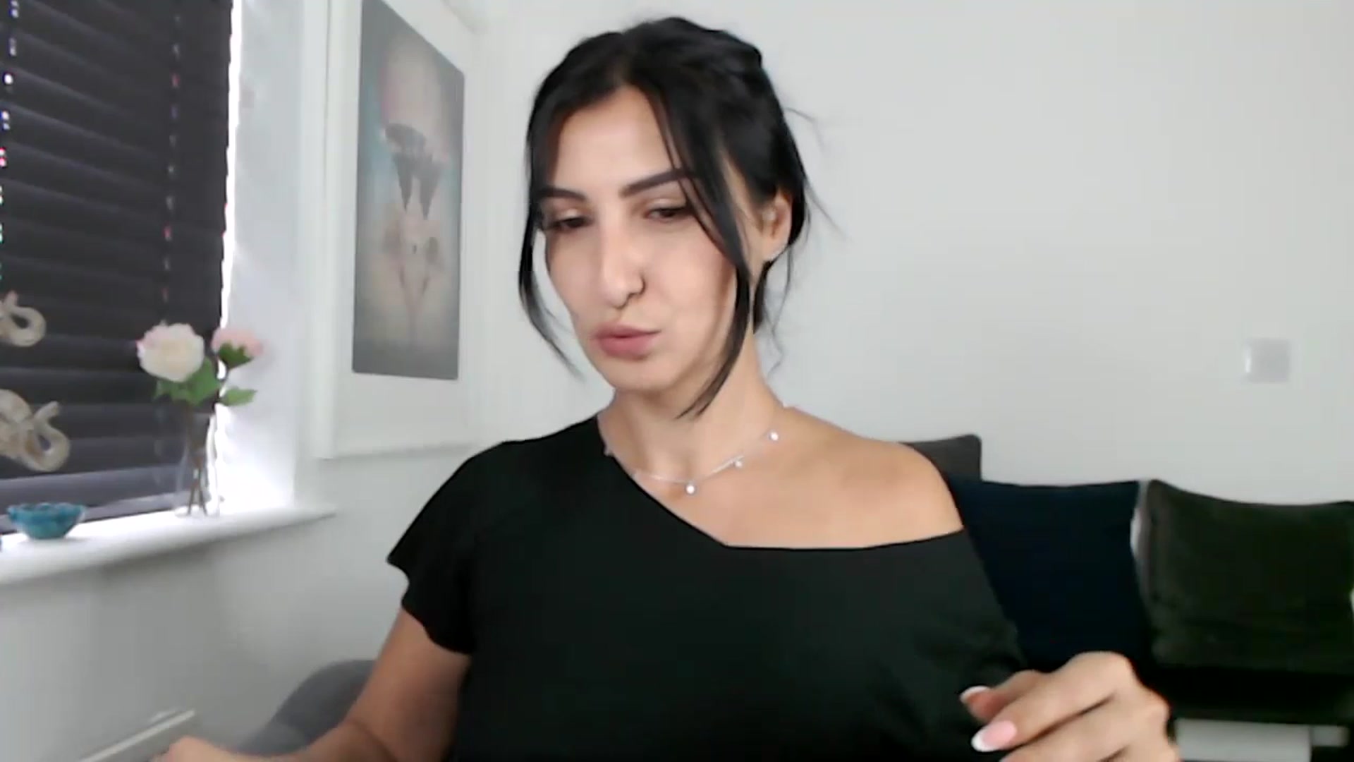 Gallery image thumbnail from LeaIson's myfreecams stream on, 11/24/2023, 10:06 image 15 of 20