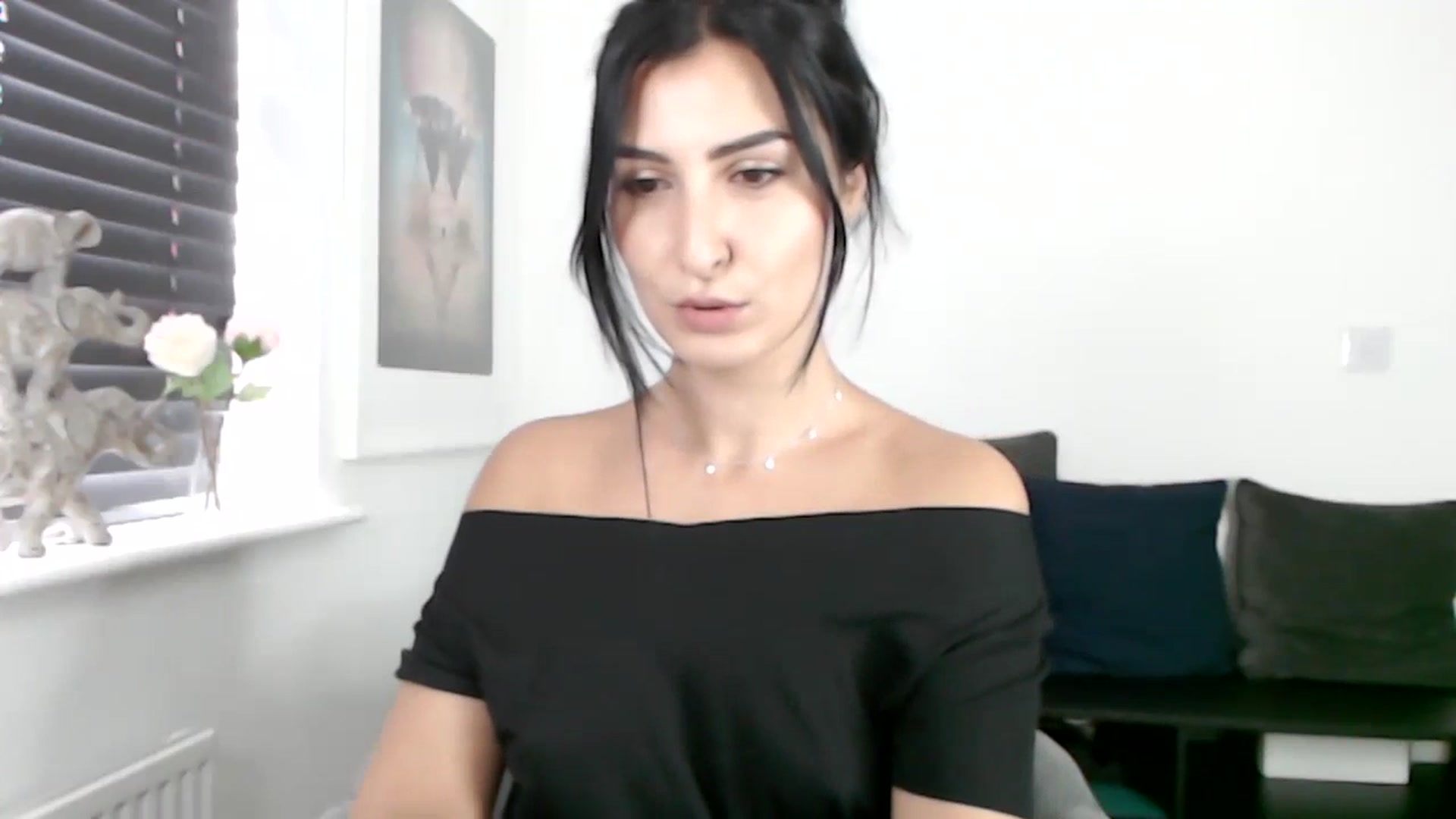 Gallery image thumbnail from LeaIson's myfreecams stream on, 11/24/2023, 11:06 image 6 of 20