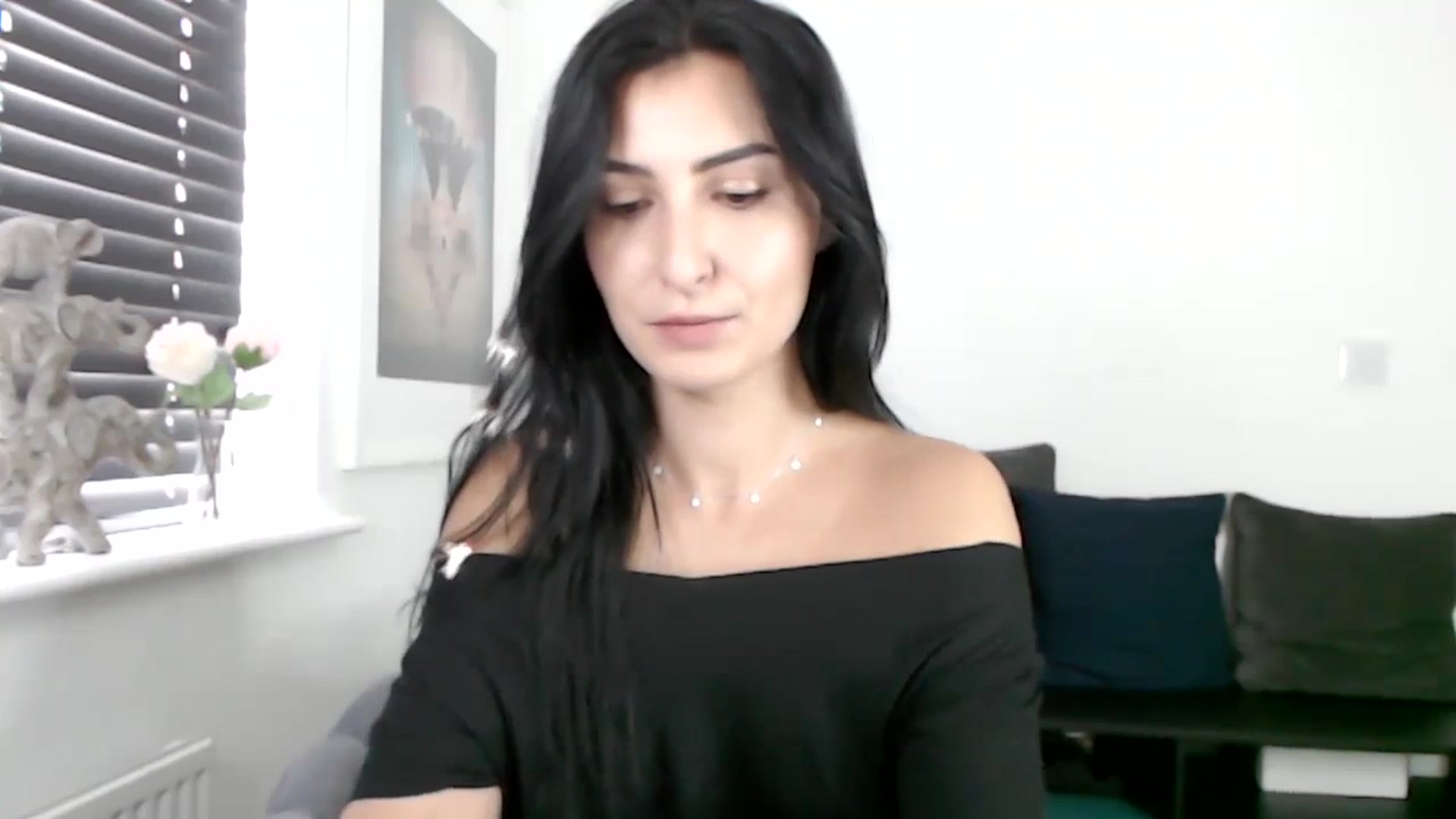 Gallery image thumbnail from LeaIson's myfreecams stream on, 11/24/2023, 11:06 image 16 of 20