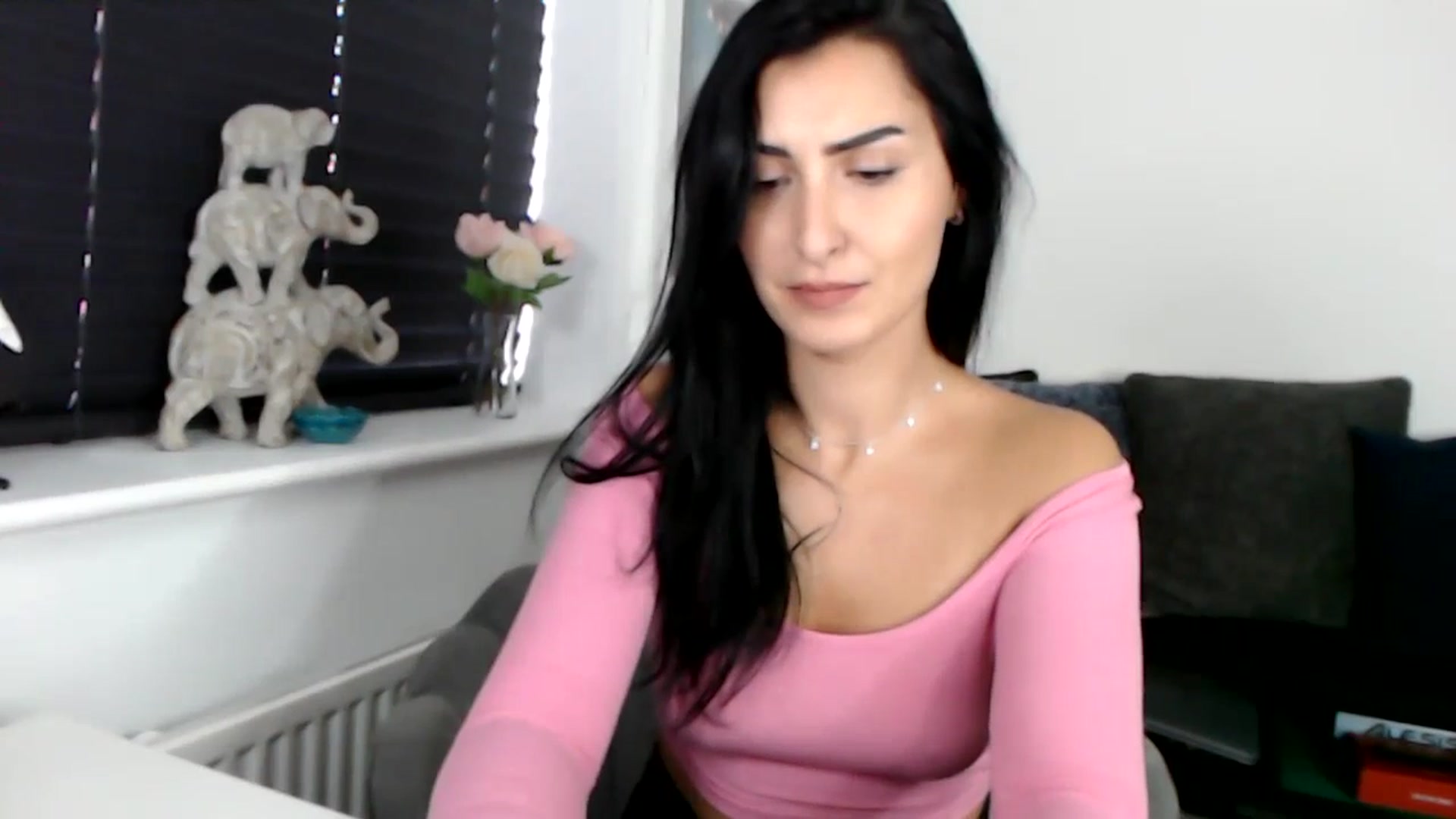 Gallery image thumbnail from LeaIson's myfreecams stream on, 11/27/2023, 13:19 image 6 of 20