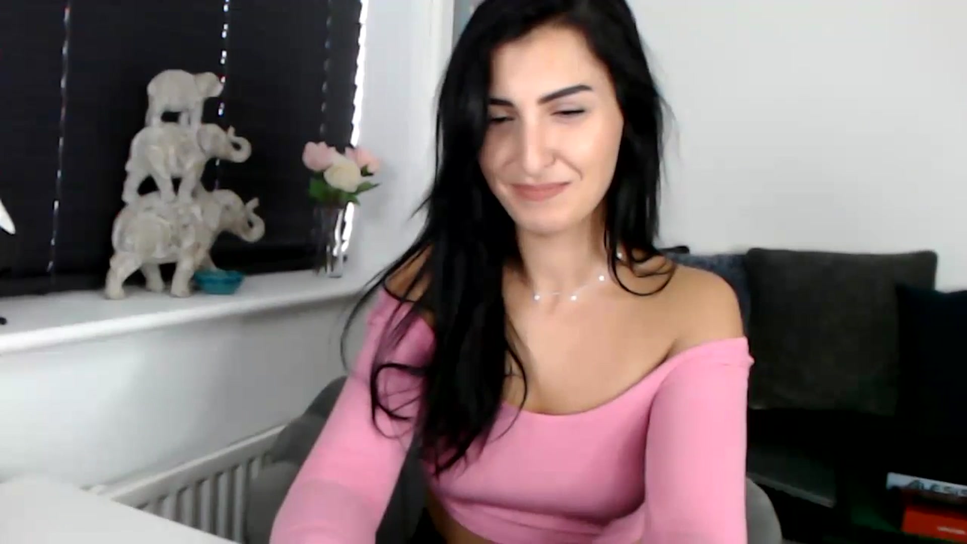 Gallery image thumbnail from LeaIson's myfreecams stream on, 11/27/2023, 13:19 image 16 of 20