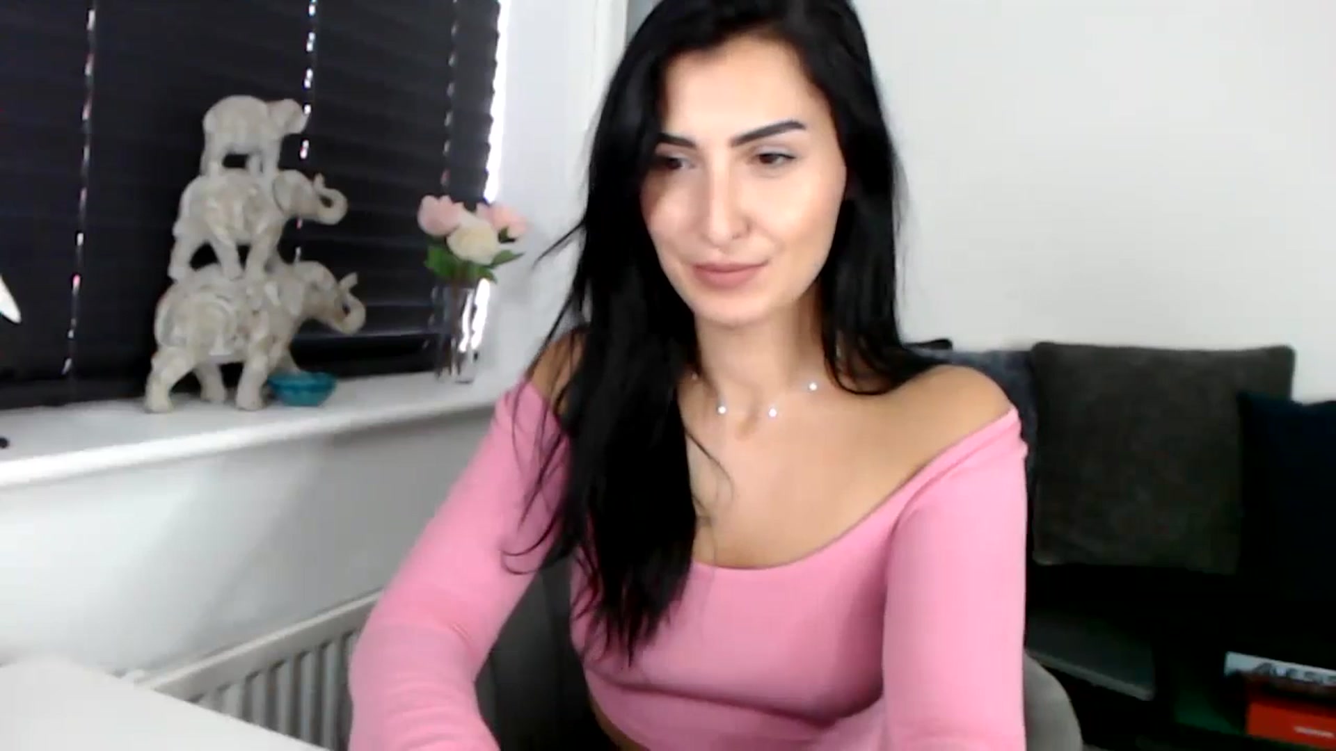 Gallery image thumbnail from LeaIson's myfreecams stream on, 11/27/2023, 13:19 image 9 of 20