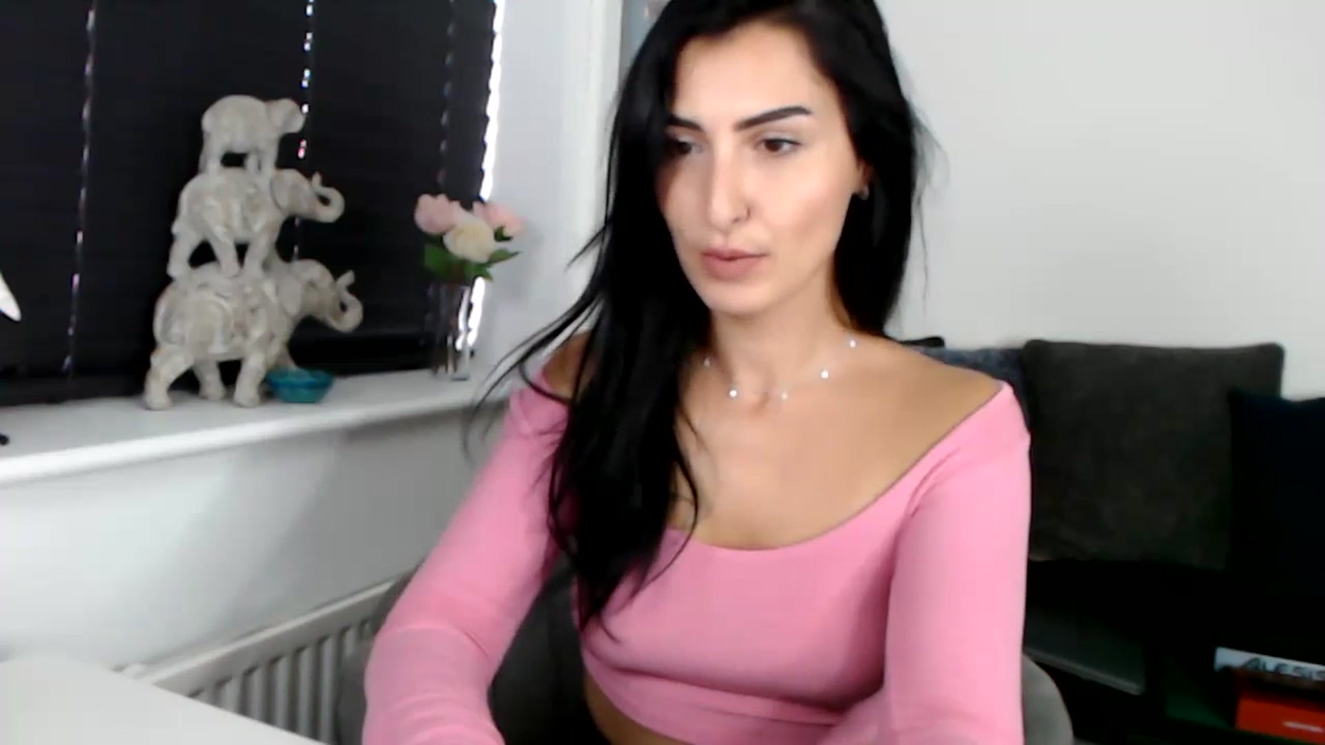Gallery image thumbnail from LeaIson's myfreecams stream on, 11/27/2023, 13:19 image 12 of 20