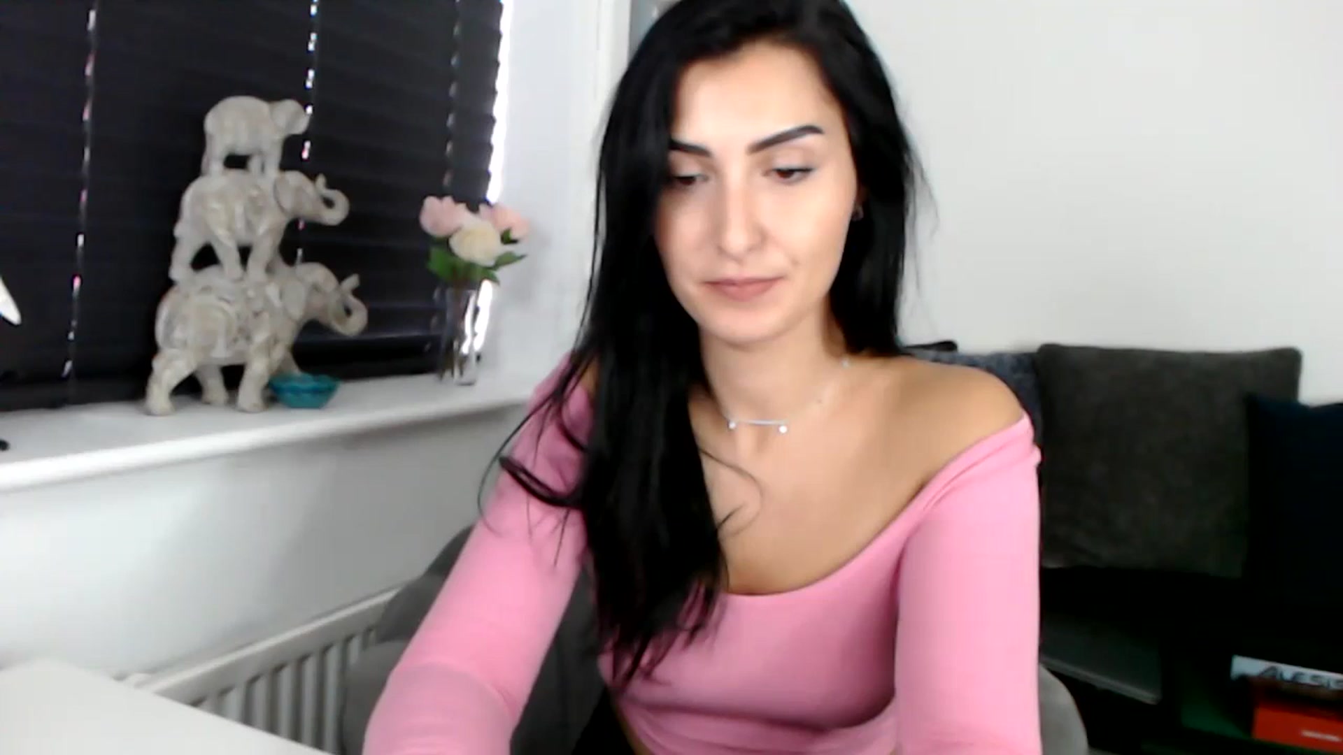 Gallery image thumbnail from LeaIson's myfreecams stream on, 11/27/2023, 13:19 image 7 of 20