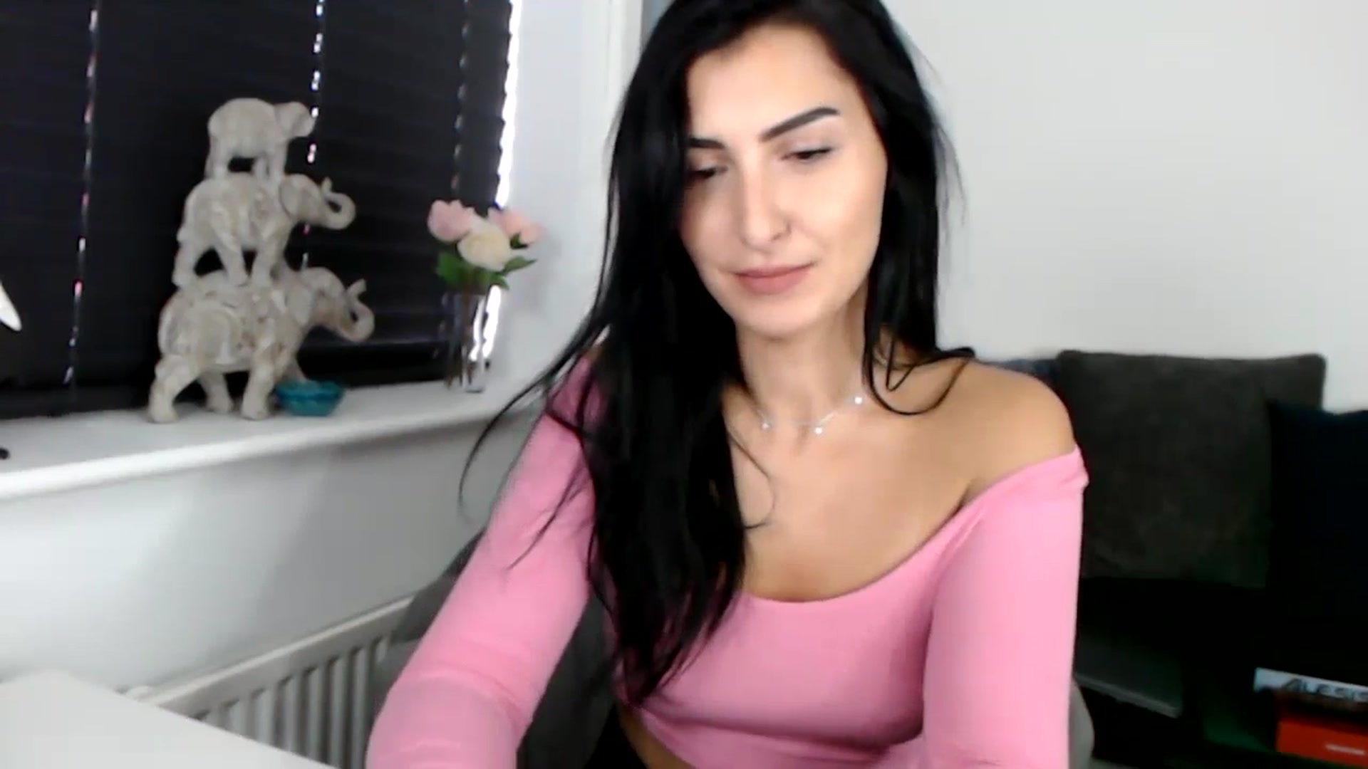 Gallery image thumbnail from LeaIson's myfreecams stream on, 11/27/2023, 13:19 image 5 of 20