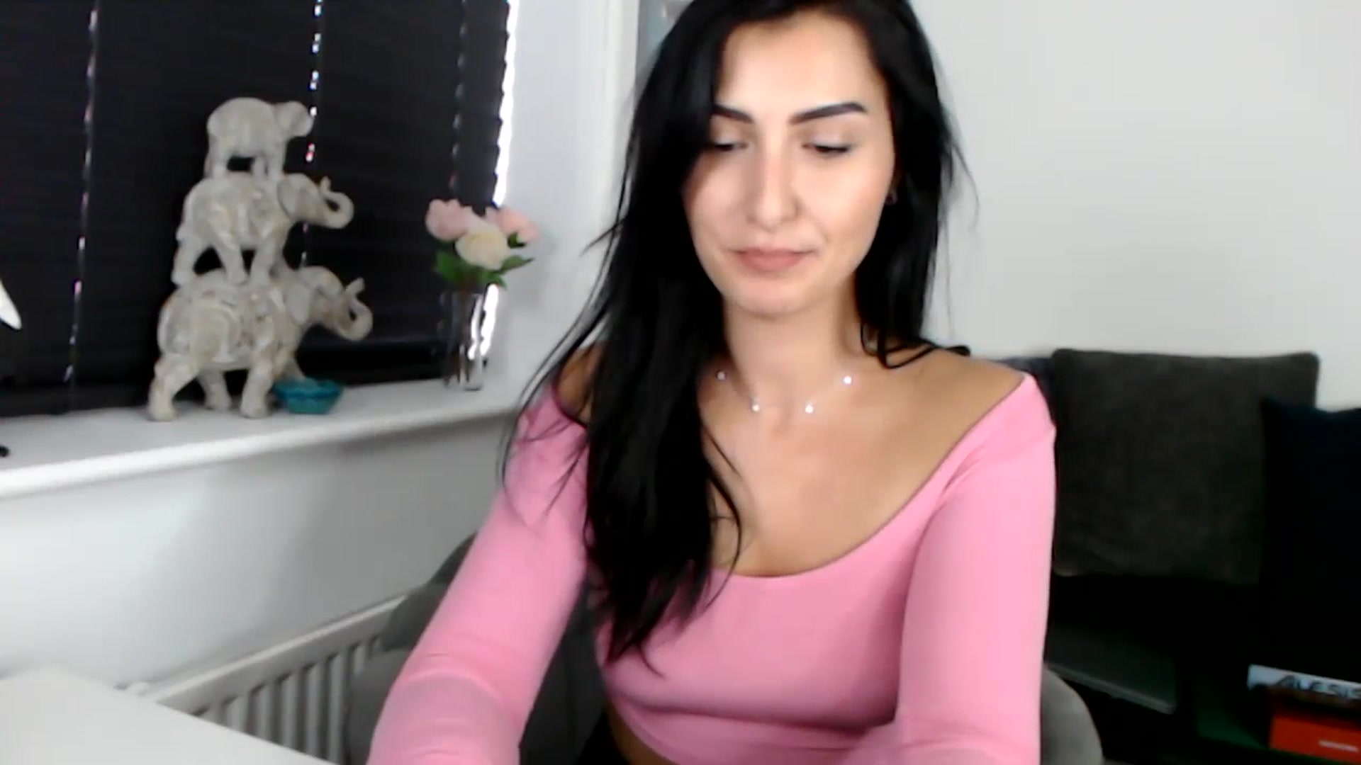 Gallery image thumbnail from LeaIson's myfreecams stream on, 11/27/2023, 13:19 image 13 of 20