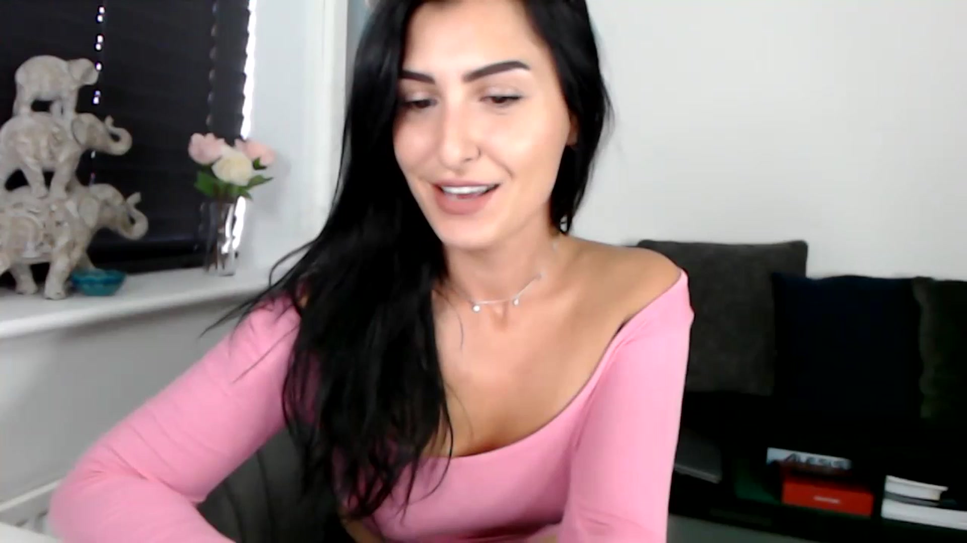 Gallery image thumbnail from LeaIson's myfreecams stream on, 11/27/2023, 13:19 image 1 of 20