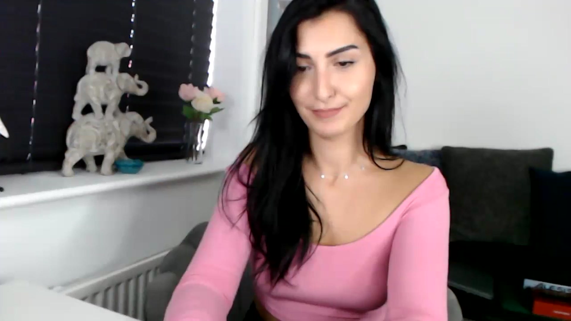 Gallery image thumbnail from LeaIson's myfreecams stream on, 11/27/2023, 13:19 image 14 of 20