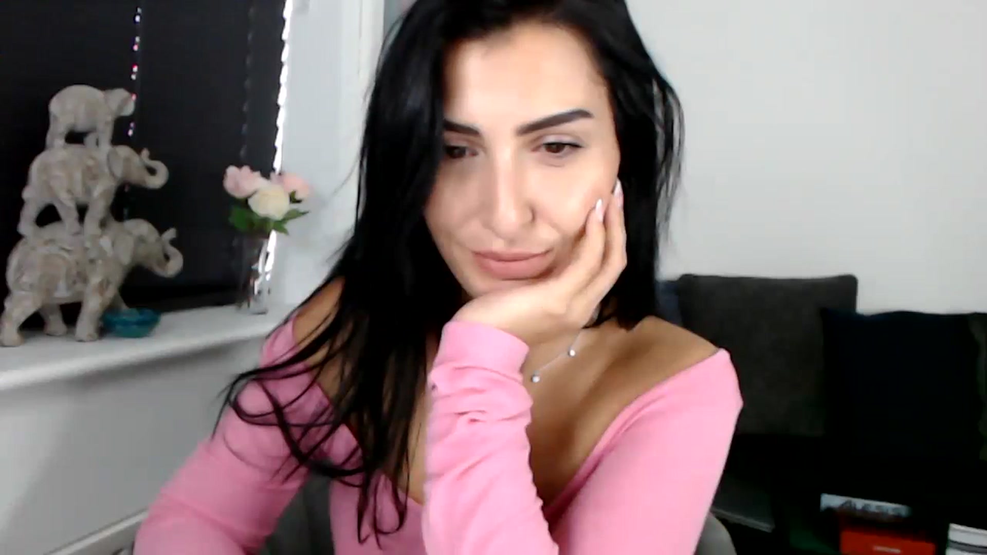 Gallery image thumbnail from LeaIson's myfreecams stream on, 11/27/2023, 13:47 image 7 of 20