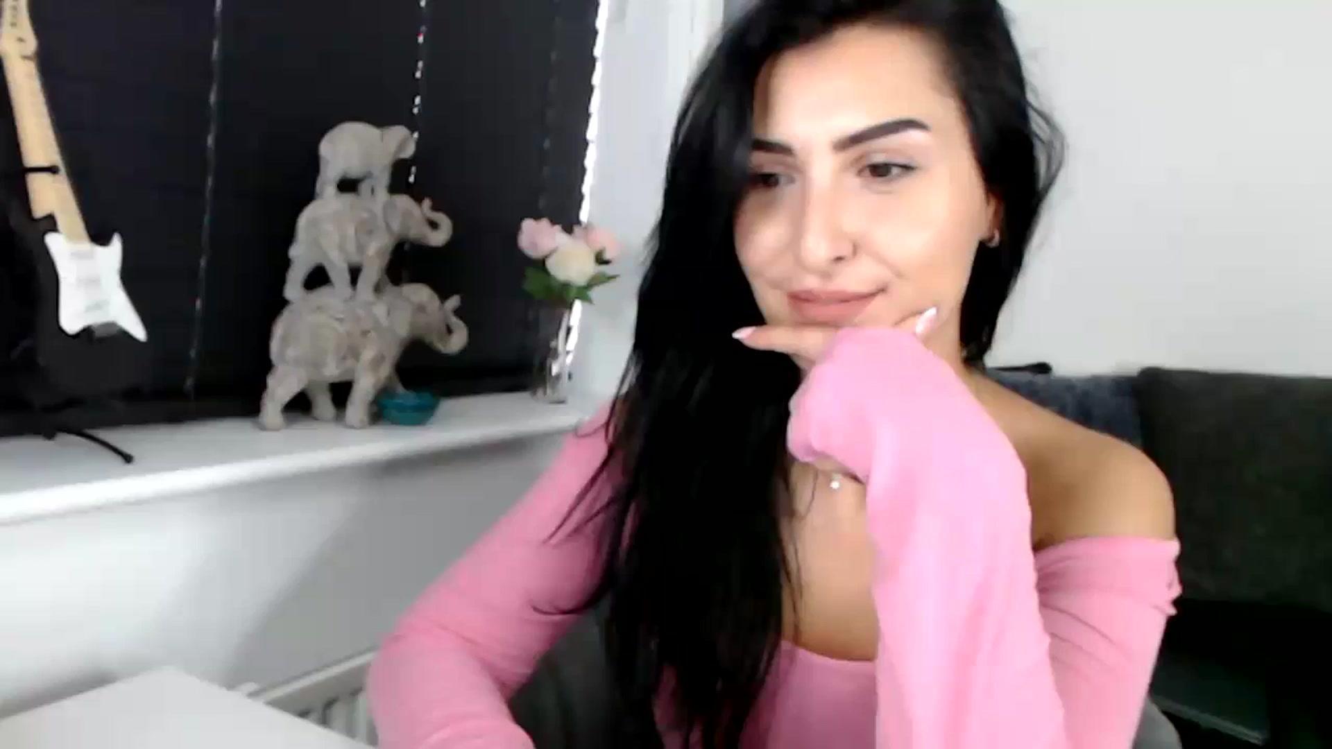 Gallery image thumbnail from LeaIson's myfreecams stream on, 11/27/2023, 13:47 image 17 of 20