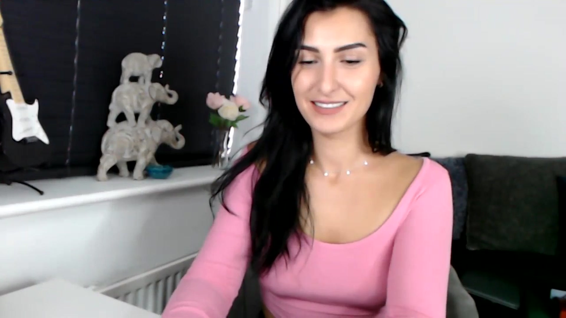 Gallery image thumbnail from LeaIson's myfreecams stream on, 11/27/2023, 13:47 image 10 of 20