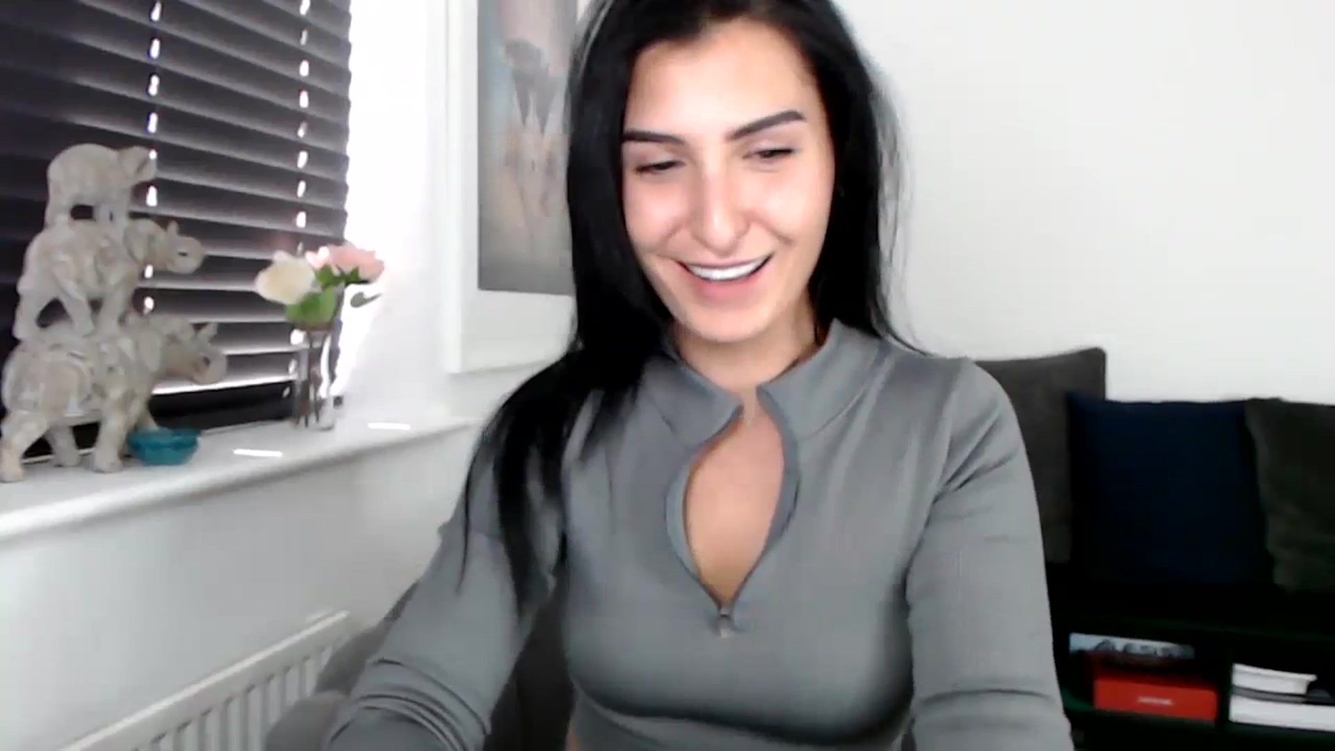 Gallery image thumbnail from LeaIson's myfreecams stream on, 11/30/2023, 12:01 image 4 of 20