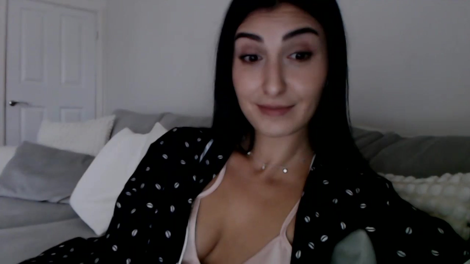Gallery image thumbnail from LeaIson's myfreecams stream on, 12/01/2023, 12:28 image 18 of 20