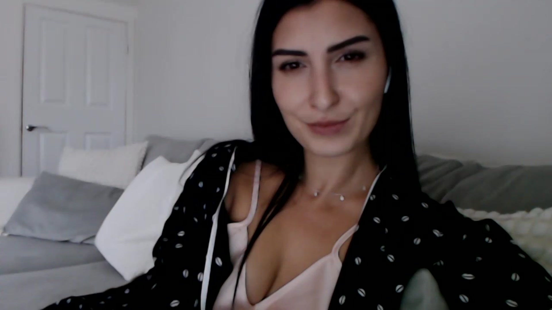 Gallery image thumbnail from LeaIson's myfreecams stream on, 12/01/2023, 12:28 image 1 of 20