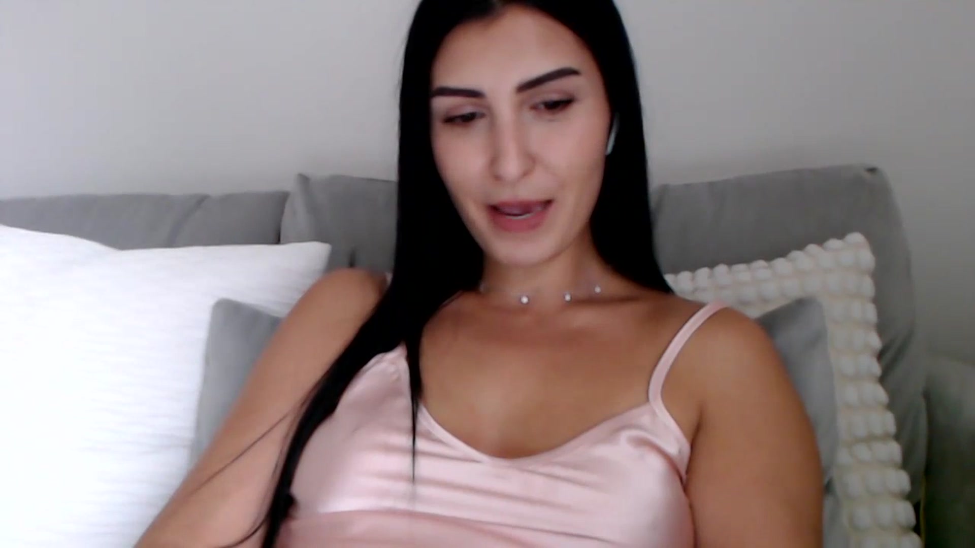 Gallery image thumbnail from LeaIson's myfreecams stream on, 12/01/2023, 13:07 image 17 of 20