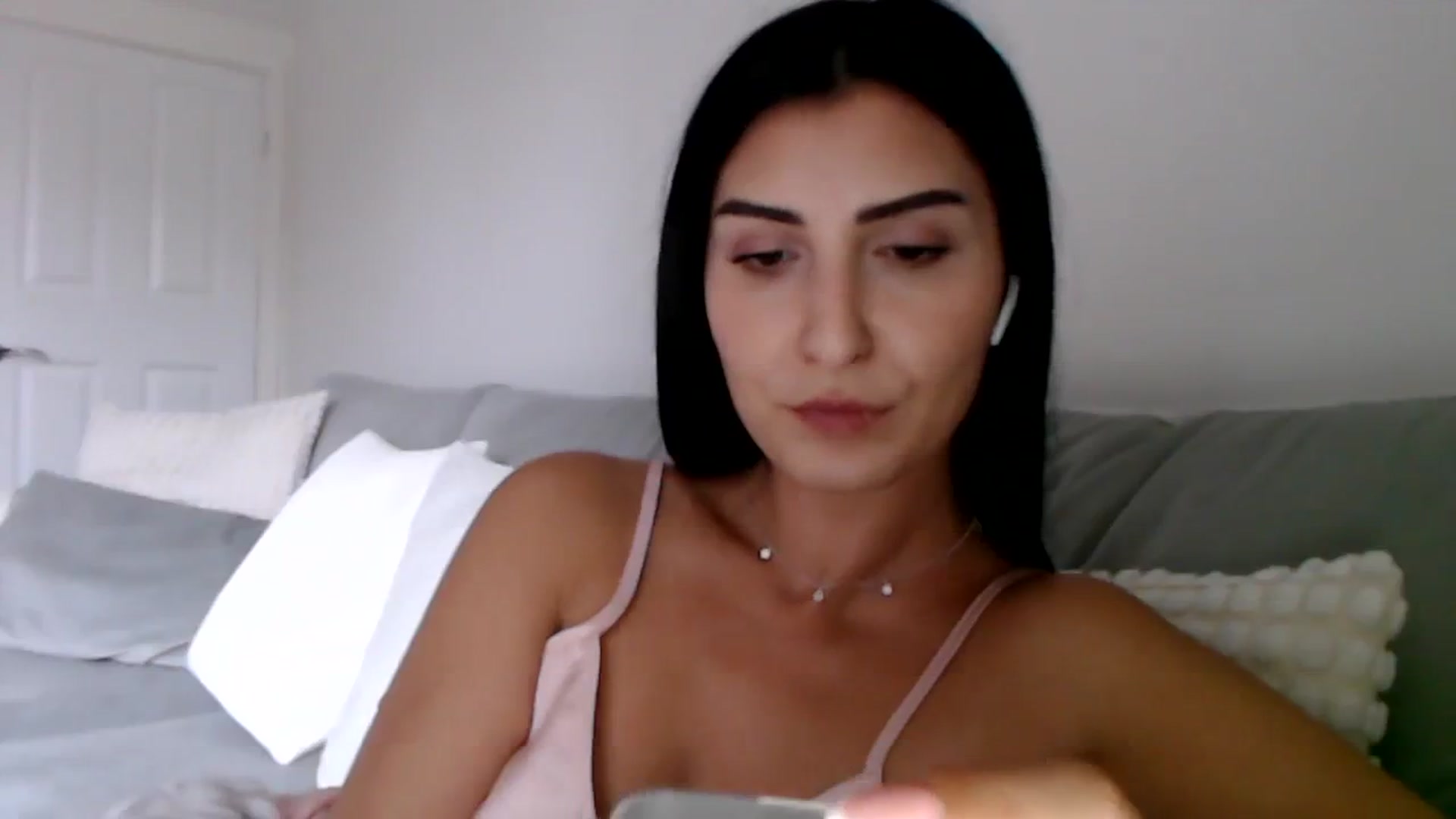 Gallery image thumbnail from LeaIson's myfreecams stream on, 12/01/2023, 13:41 image 11 of 20