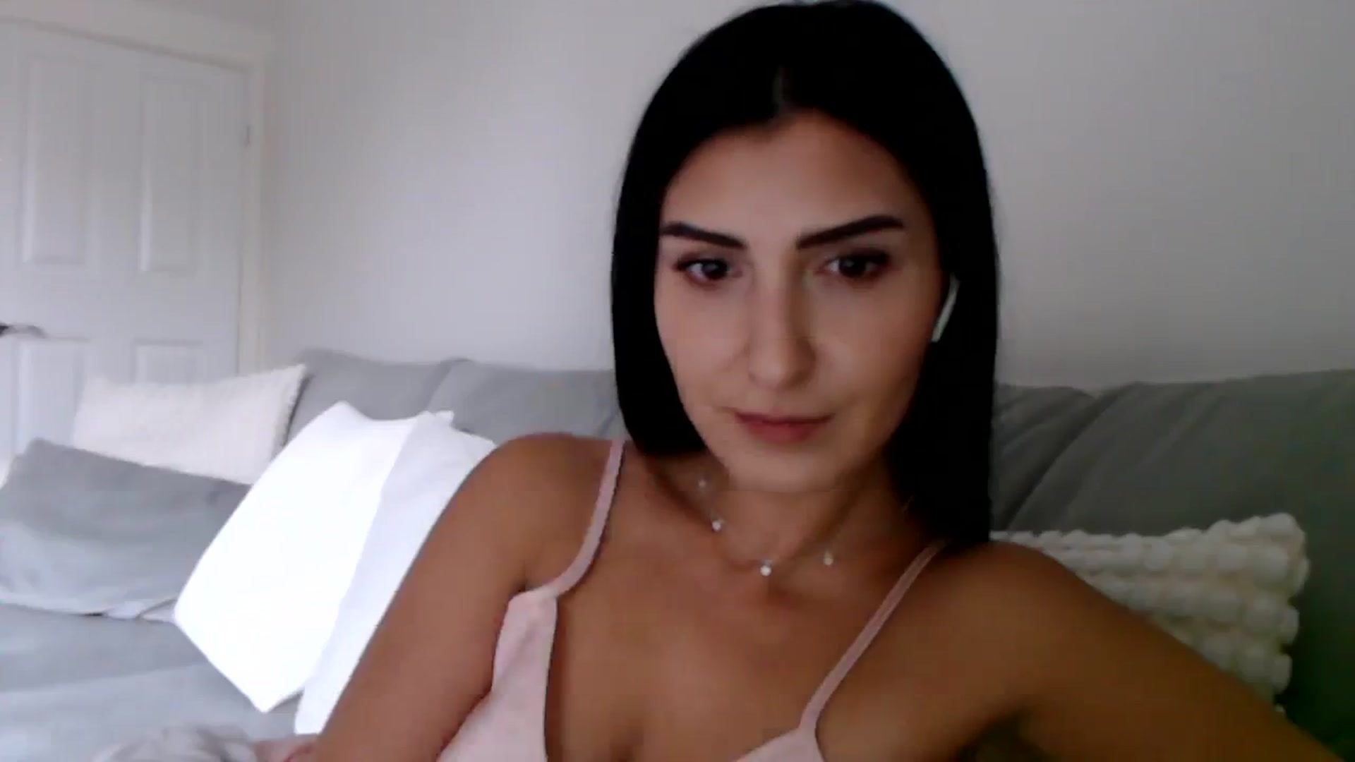Gallery image thumbnail from LeaIson's myfreecams stream on, 12/01/2023, 13:41 image 12 of 20