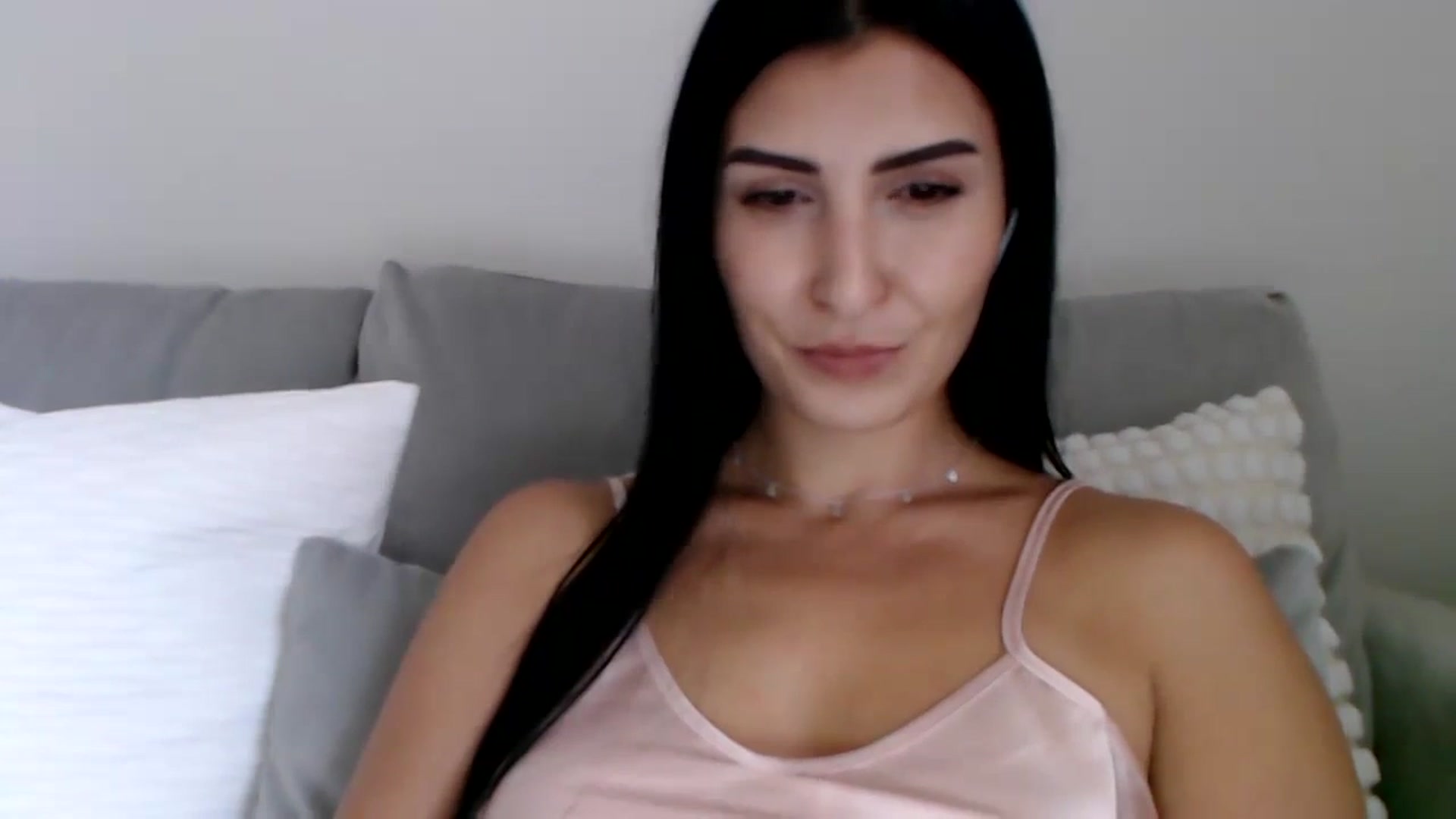 Gallery image thumbnail from LeaIson's myfreecams stream on, 12/01/2023, 13:41 image 4 of 20