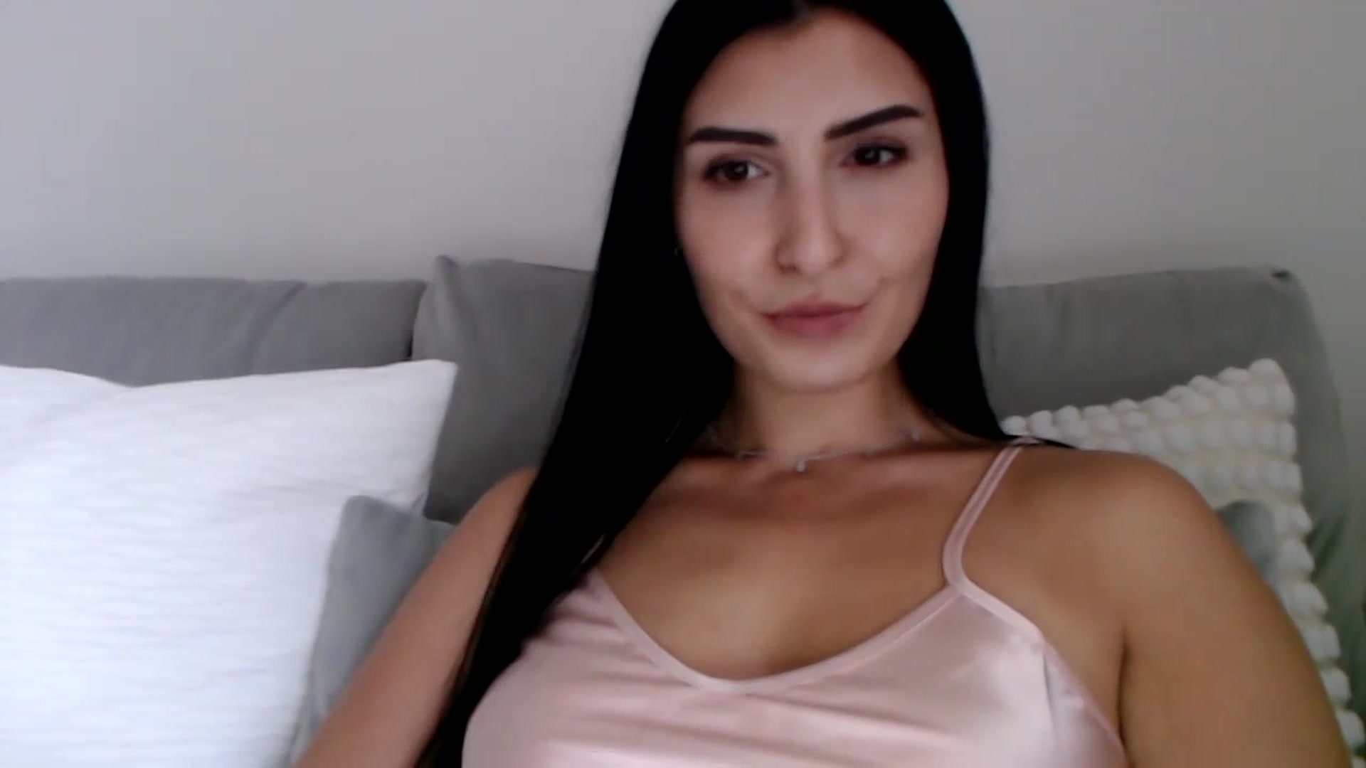 Gallery image thumbnail from LeaIson's myfreecams stream on, 12/01/2023, 13:41 image 6 of 20