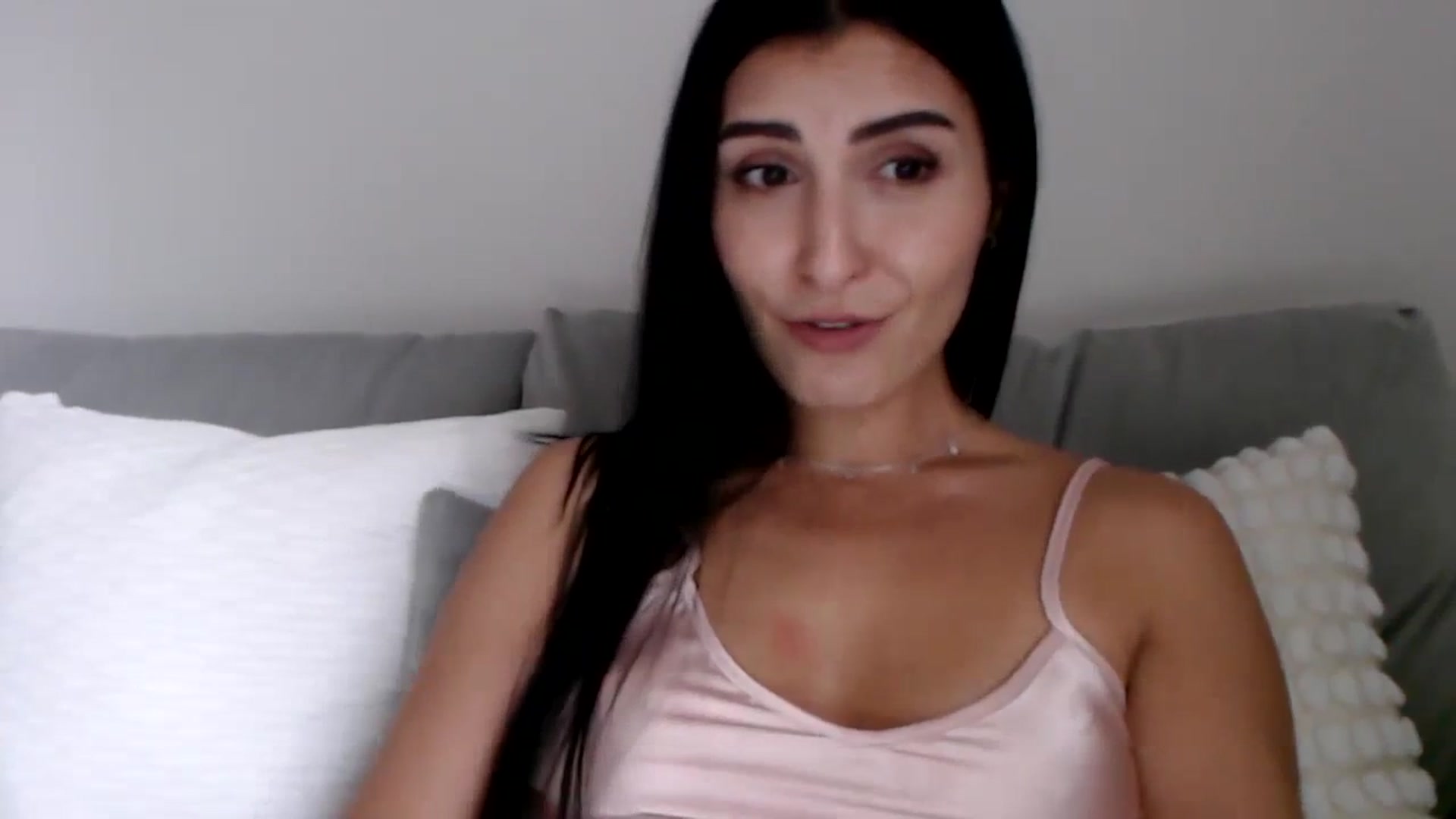 Gallery image thumbnail from LeaIson's myfreecams stream on, 12/01/2023, 14:28 image 4 of 20