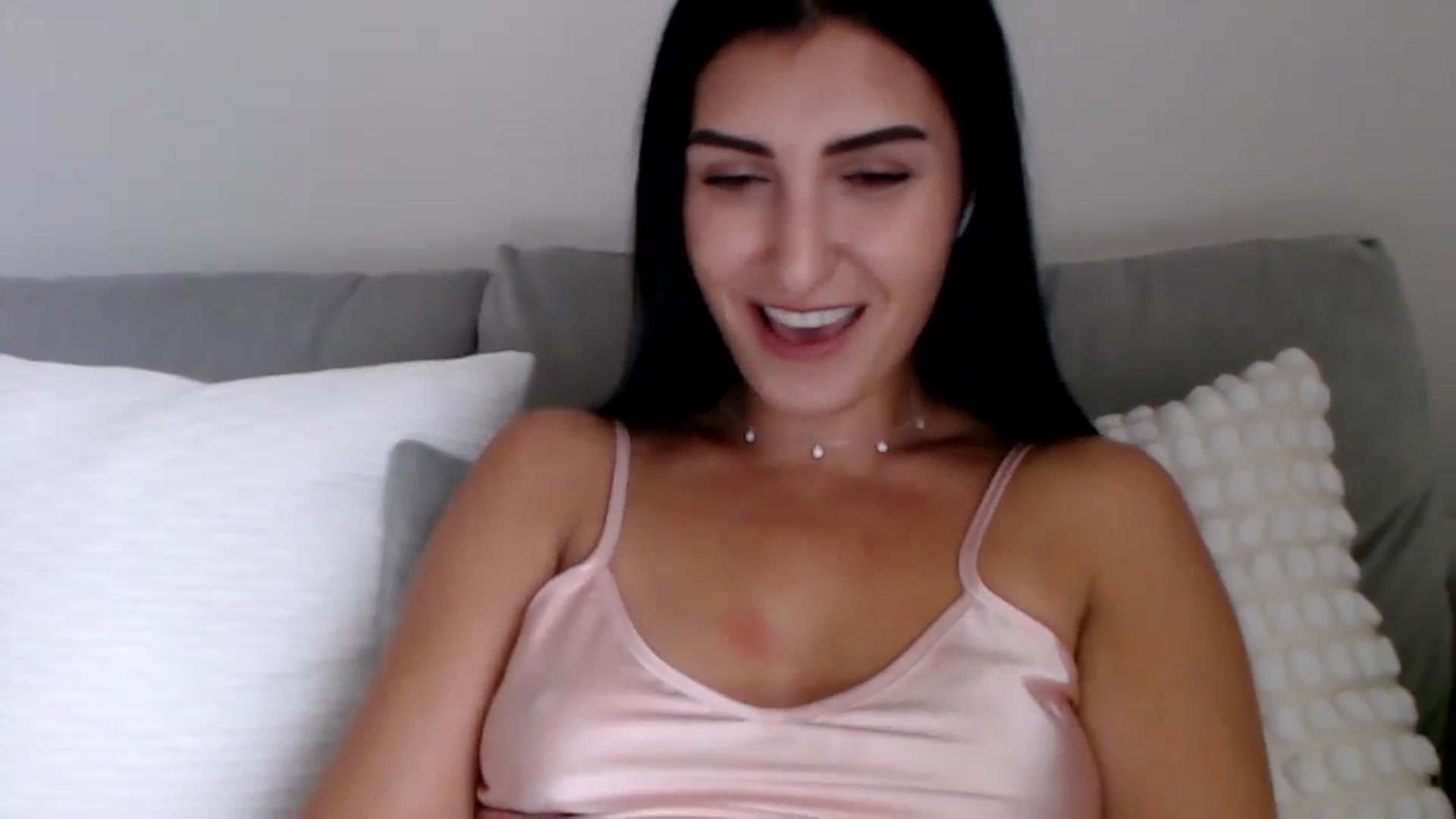 Gallery image thumbnail from LeaIson's myfreecams stream on, 12/01/2023, 14:28 image 13 of 20