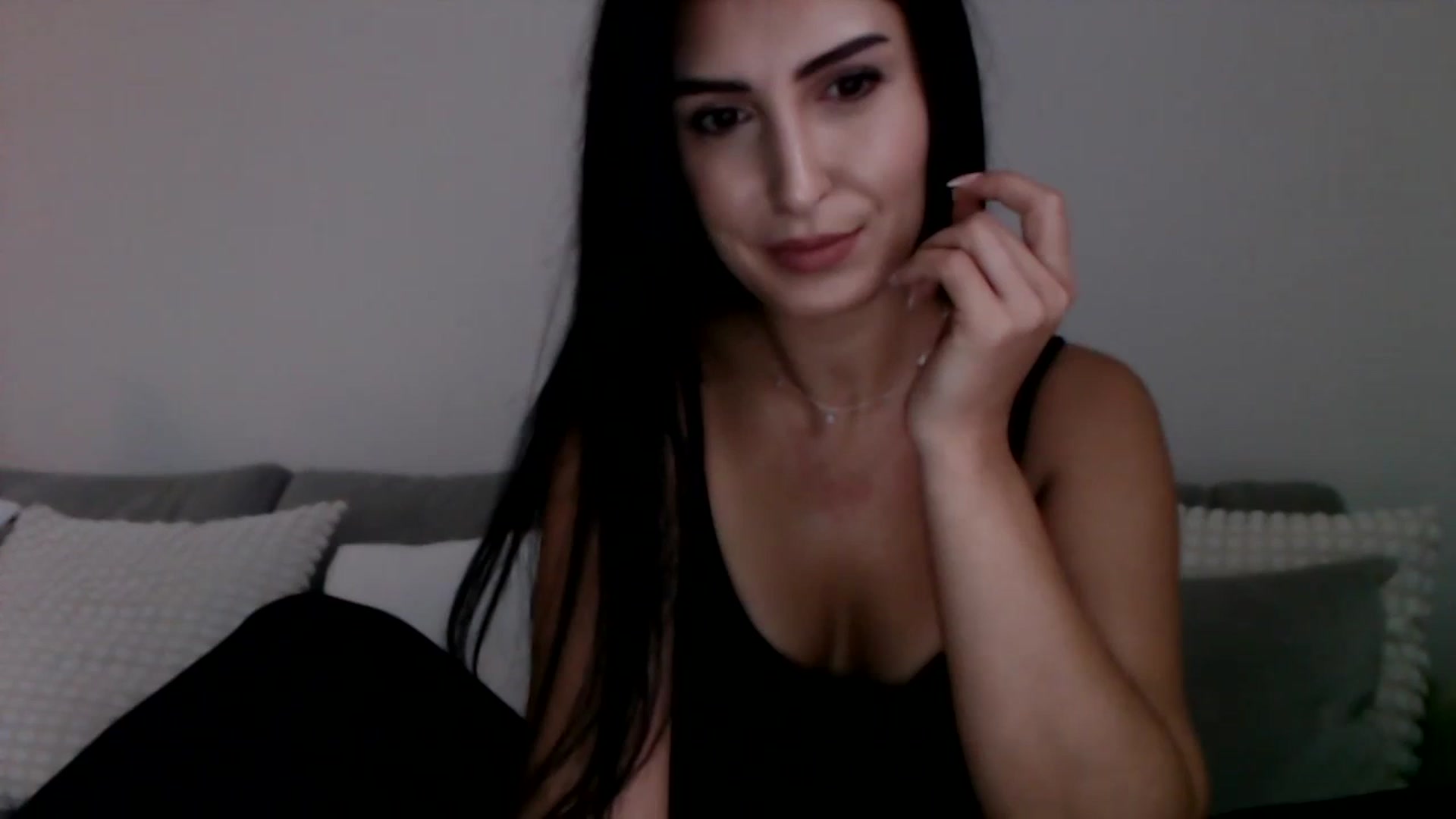 Gallery image thumbnail from LeaIson's myfreecams stream on, 12/04/2023, 10:05 image 6 of 20