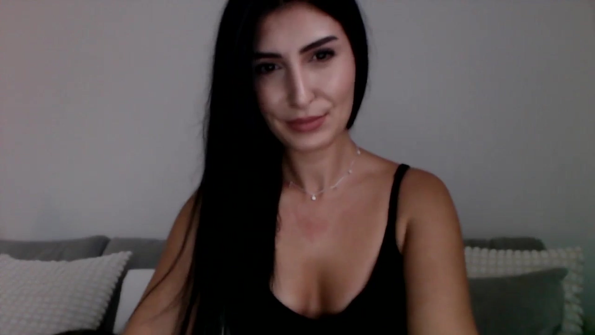 Gallery image thumbnail from LeaIson's myfreecams stream on, 12/04/2023, 10:05 image 8 of 20