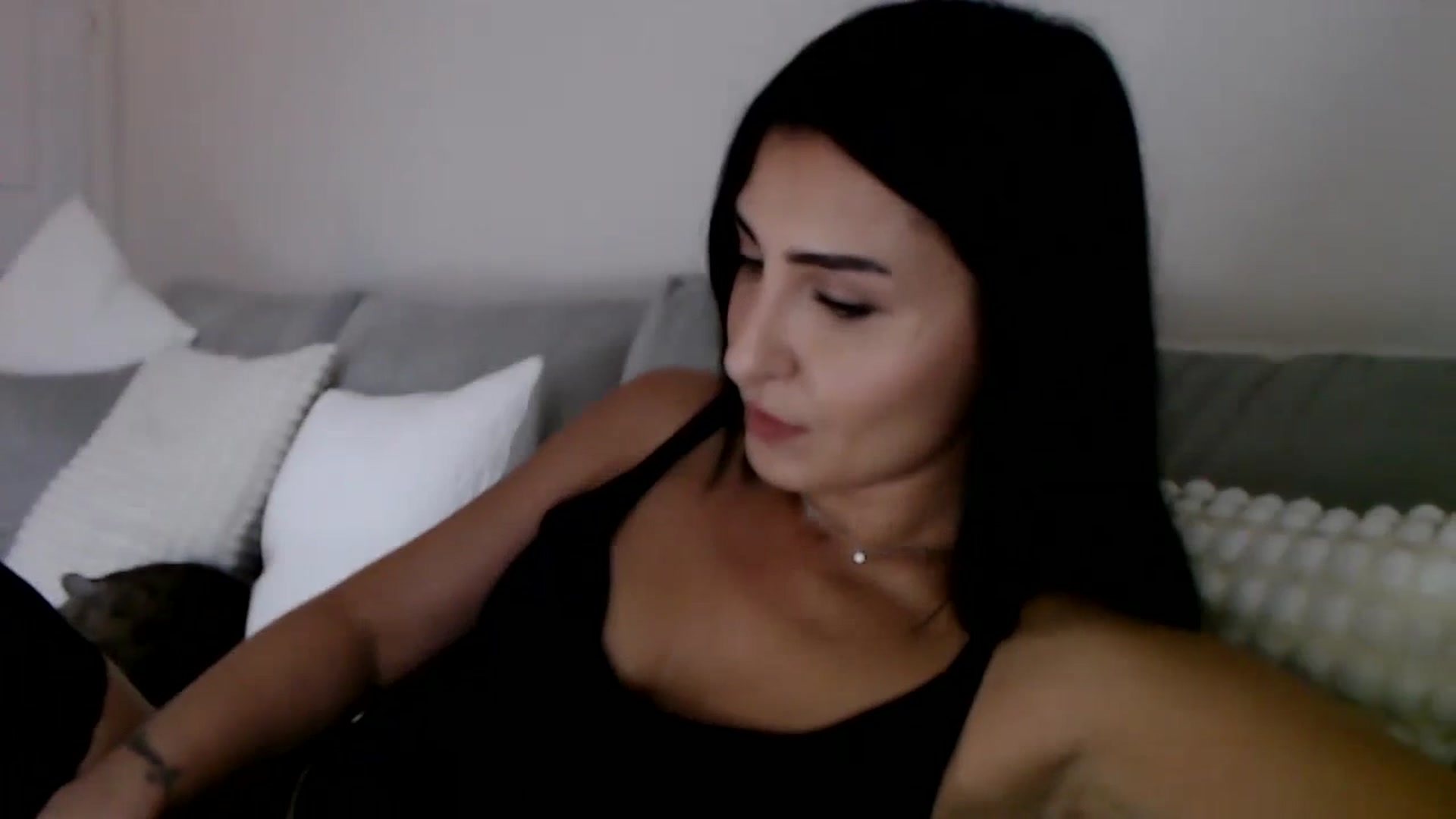 Gallery image thumbnail from LeaIson's myfreecams stream on, 12/04/2023, 12:00 image 3 of 20