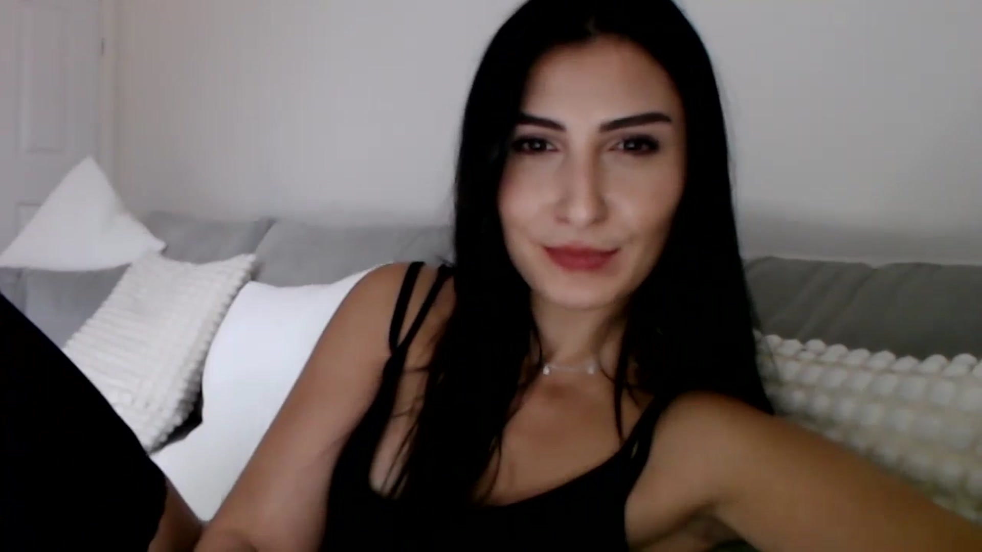 Gallery image thumbnail from LeaIson's myfreecams stream on, 12/04/2023, 12:53 image 3 of 20