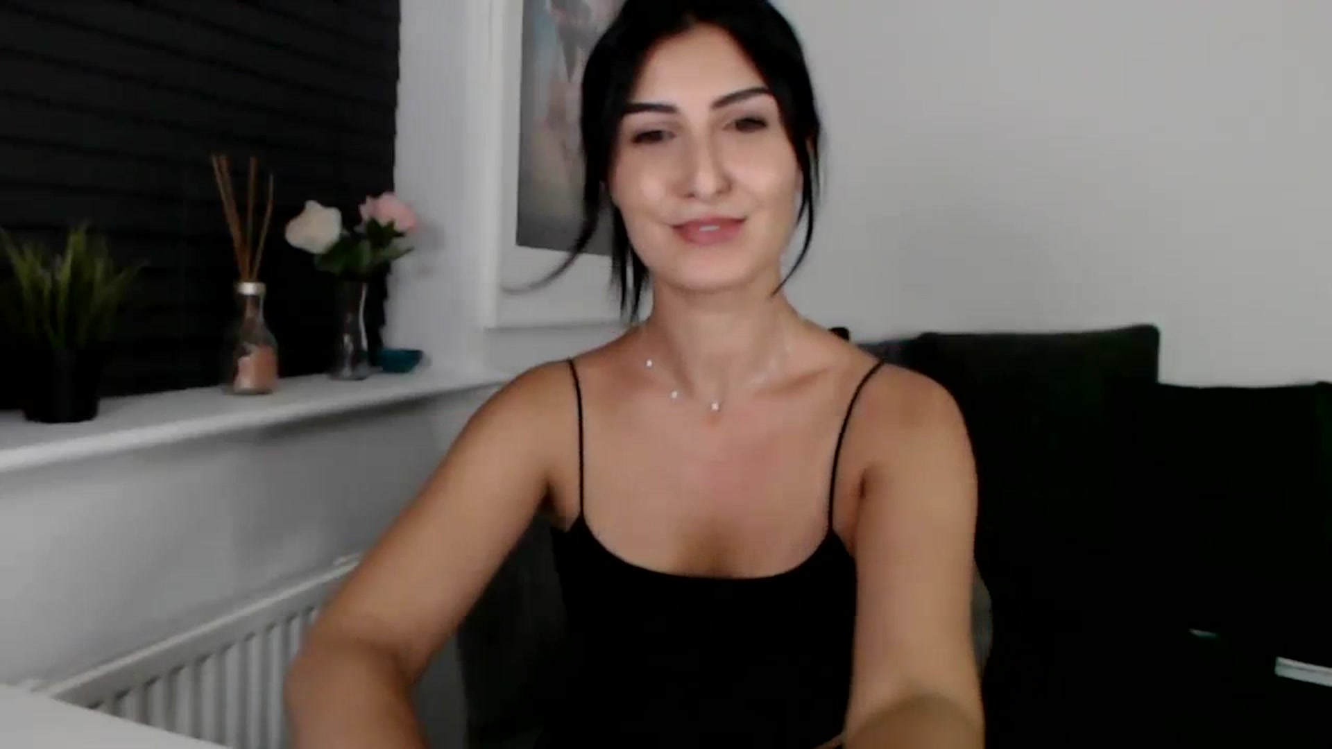 Gallery image thumbnail from LeaIson's myfreecams stream on, 12/04/2023, 16:19 image 10 of 20