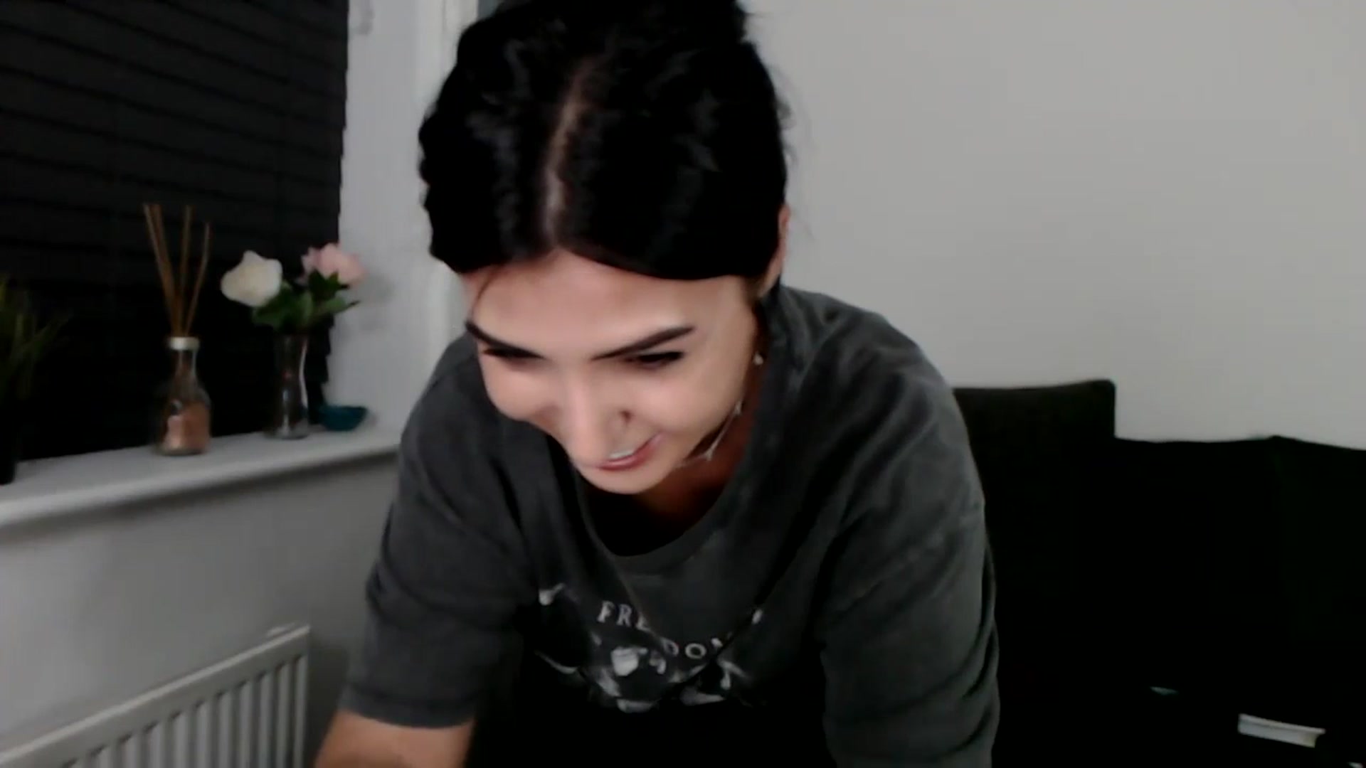 Gallery image thumbnail from LeaIson's myfreecams stream on, 12/04/2023, 16:19 image 2 of 20