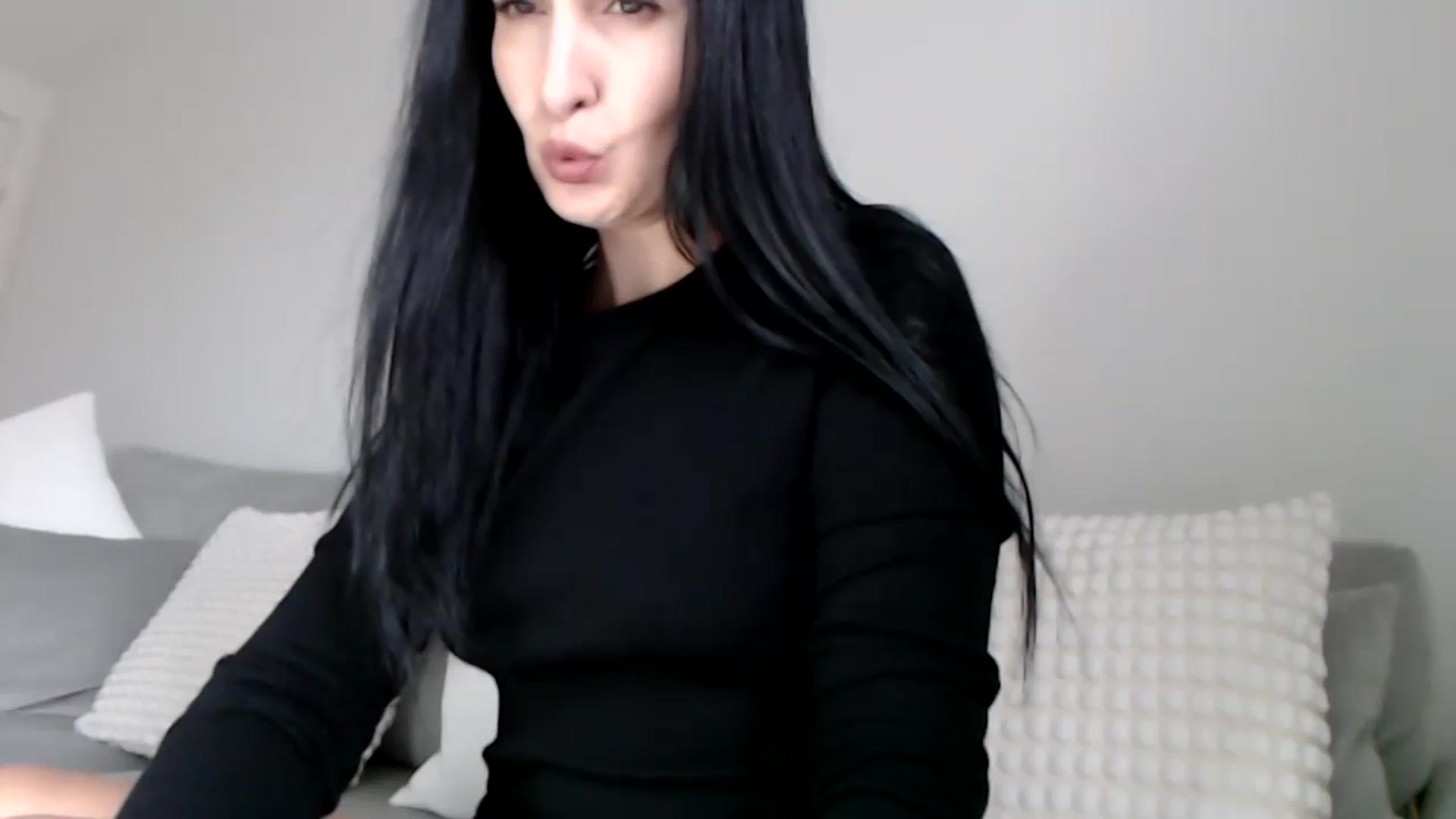 Gallery image thumbnail from LeaIson's myfreecams stream on, 12/05/2023, 12:41 image 18 of 20