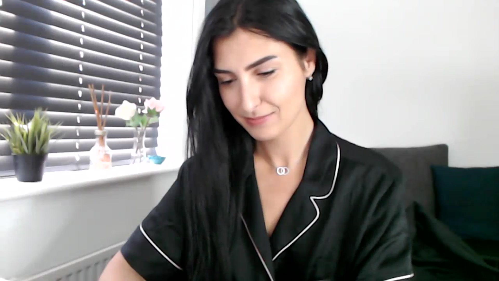 Gallery image thumbnail from LeaIson's myfreecams stream on, 12/06/2023, 12:19 image 15 of 20