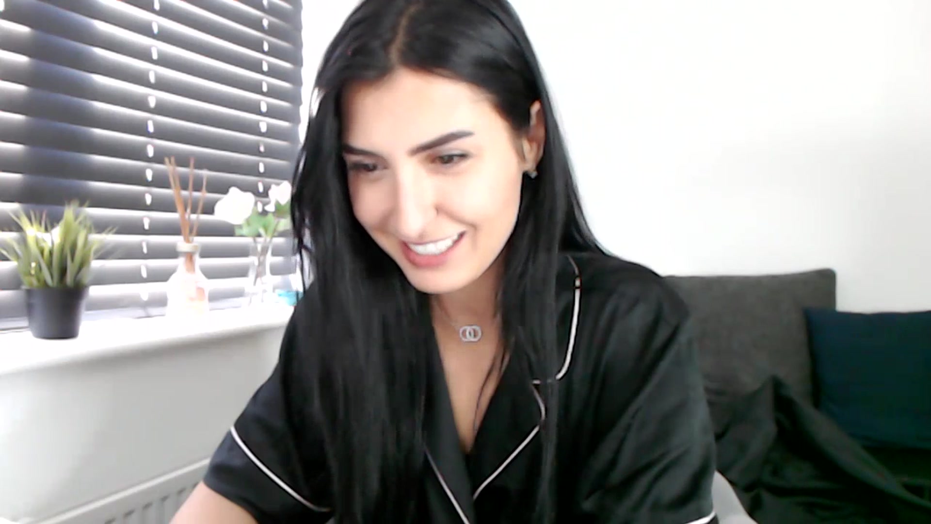 Gallery image thumbnail from LeaIson's myfreecams stream on, 12/06/2023, 12:19 image 12 of 20