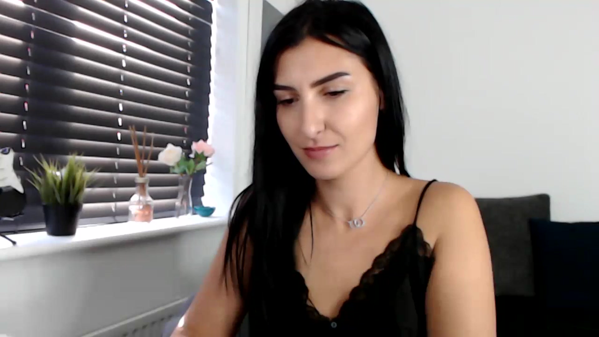 Gallery image thumbnail from LeaIson's myfreecams stream on, 12/06/2023, 14:18 image 12 of 20