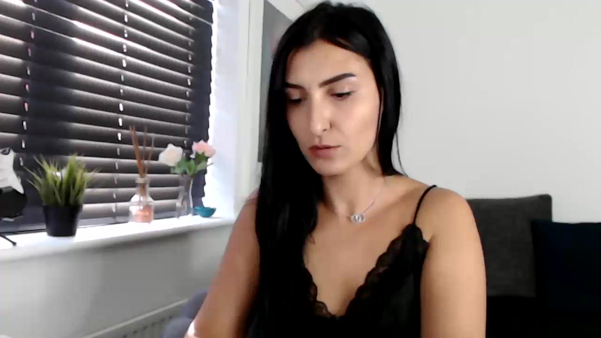 Gallery image thumbnail from LeaIson's myfreecams stream on, 12/06/2023, 14:18 image 10 of 20