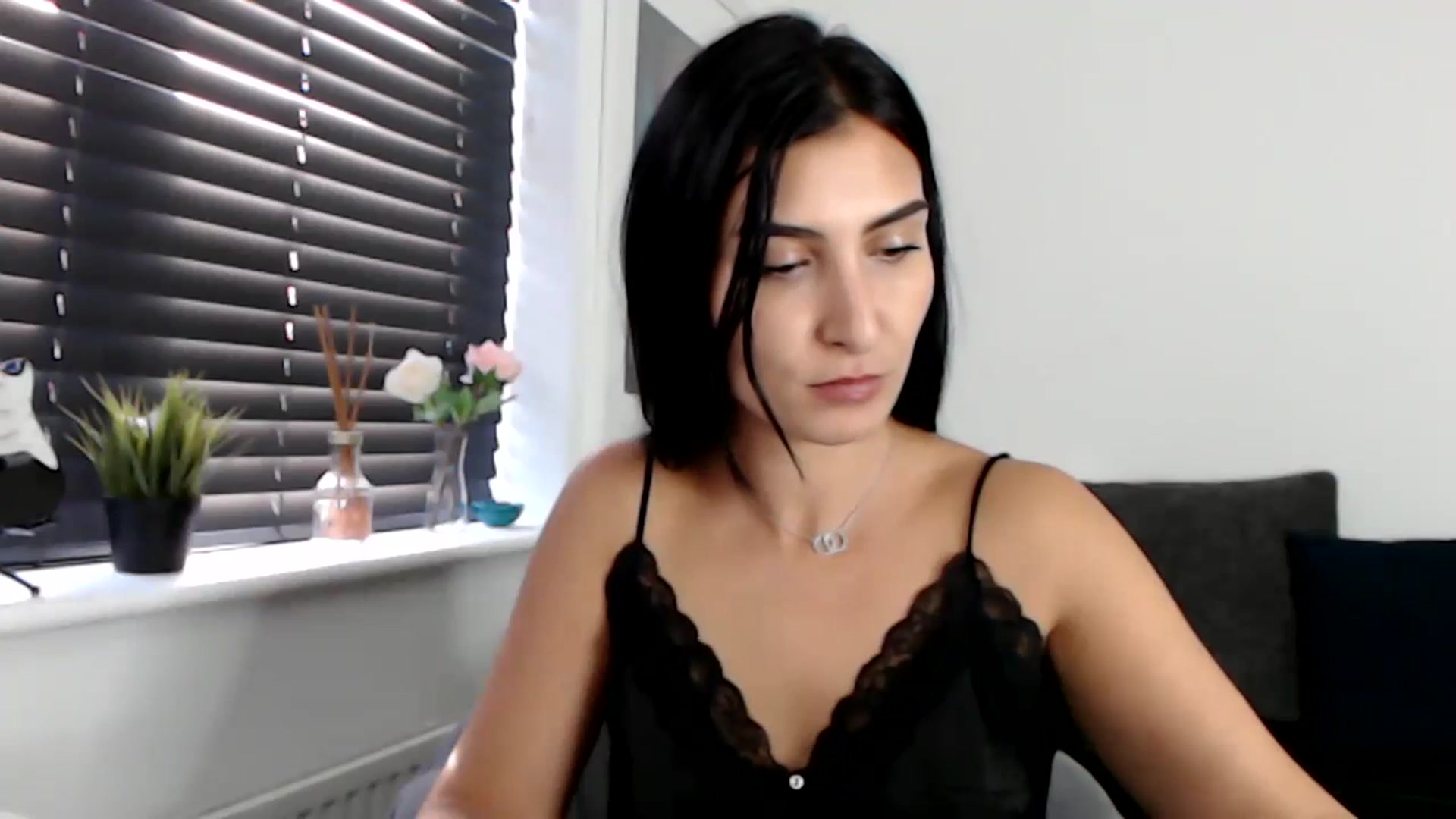 Gallery image thumbnail from LeaIson's myfreecams stream on, 12/06/2023, 14:18 image 14 of 20