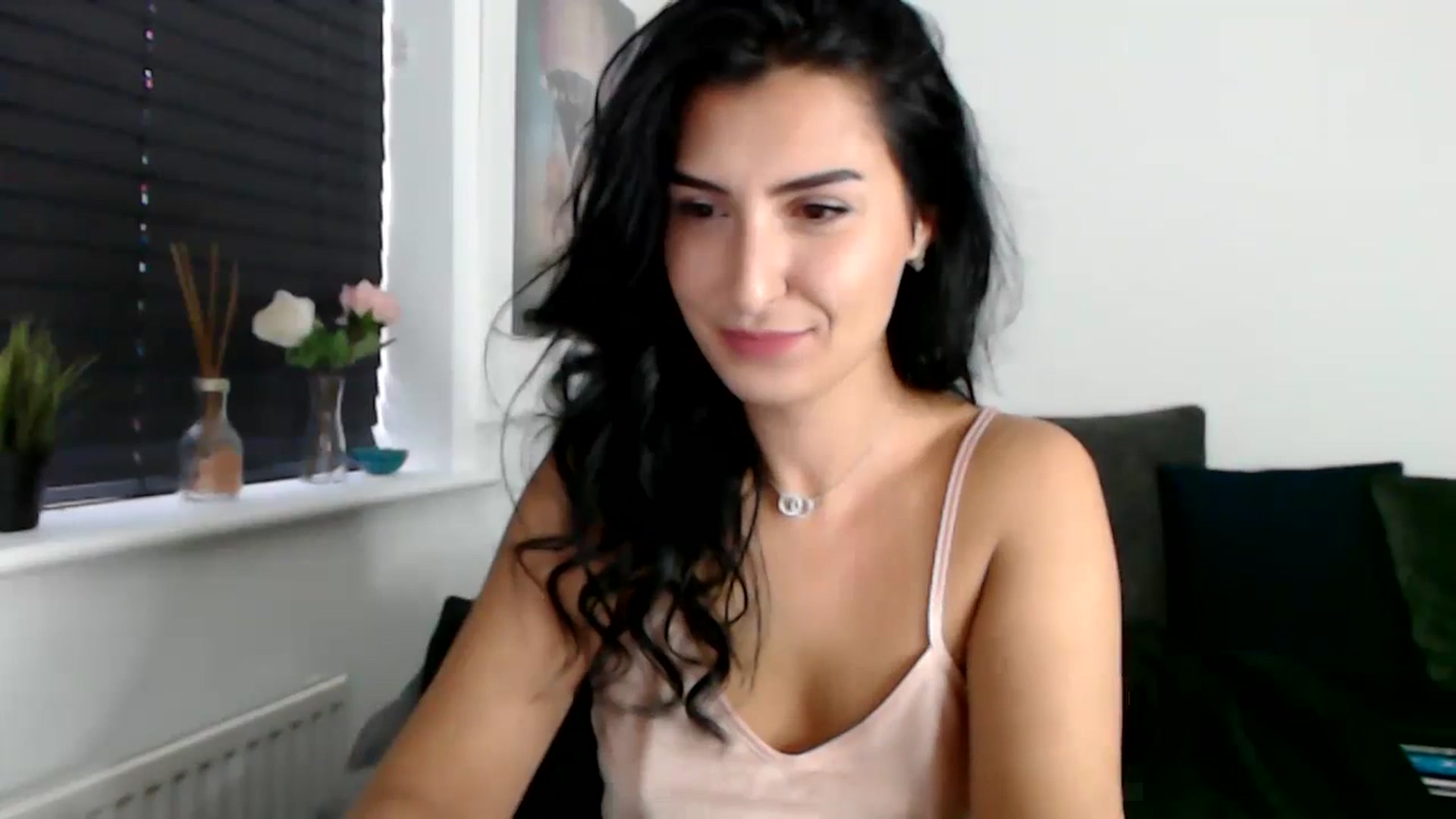 Gallery image thumbnail from LeaIson's myfreecams stream on, 12/07/2023, 11:09 image 3 of 20
