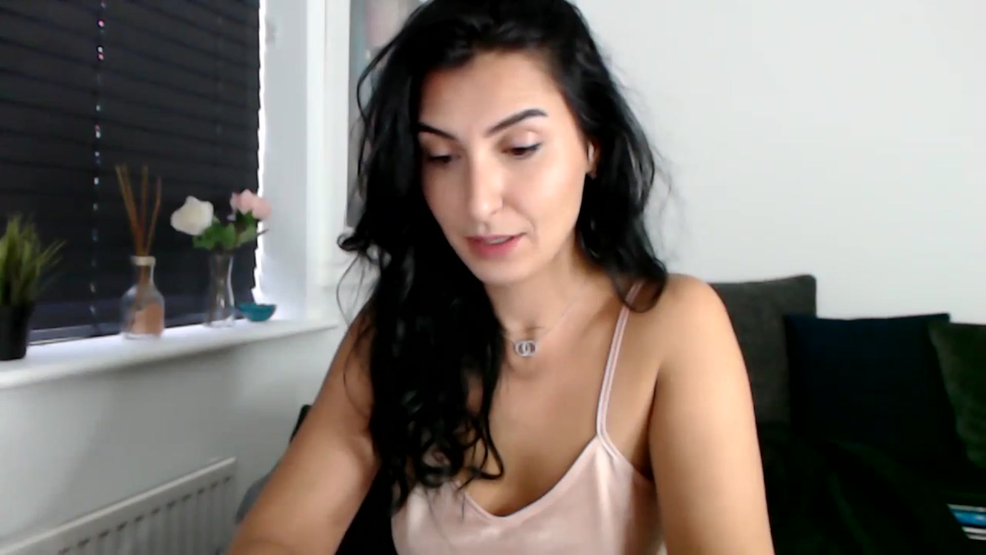 Gallery image thumbnail from LeaIson's myfreecams stream on, 12/07/2023, 11:09 image 8 of 20