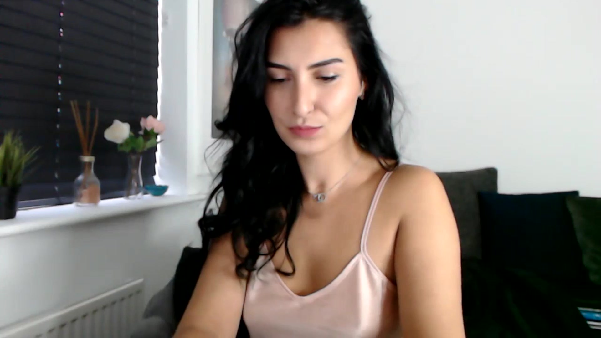 Gallery image thumbnail from LeaIson's myfreecams stream on, 12/07/2023, 11:09 image 9 of 20