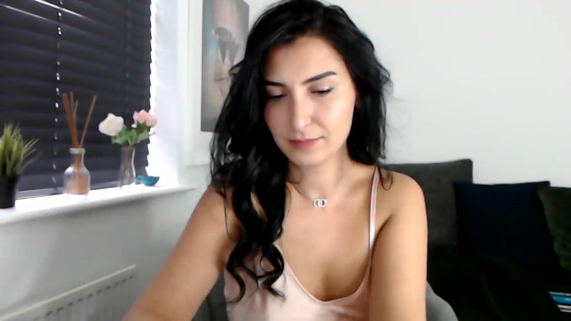 Gallery image thumbnail from LeaIson's myfreecams stream on, 12/07/2023, 12:08 image 2 of 20