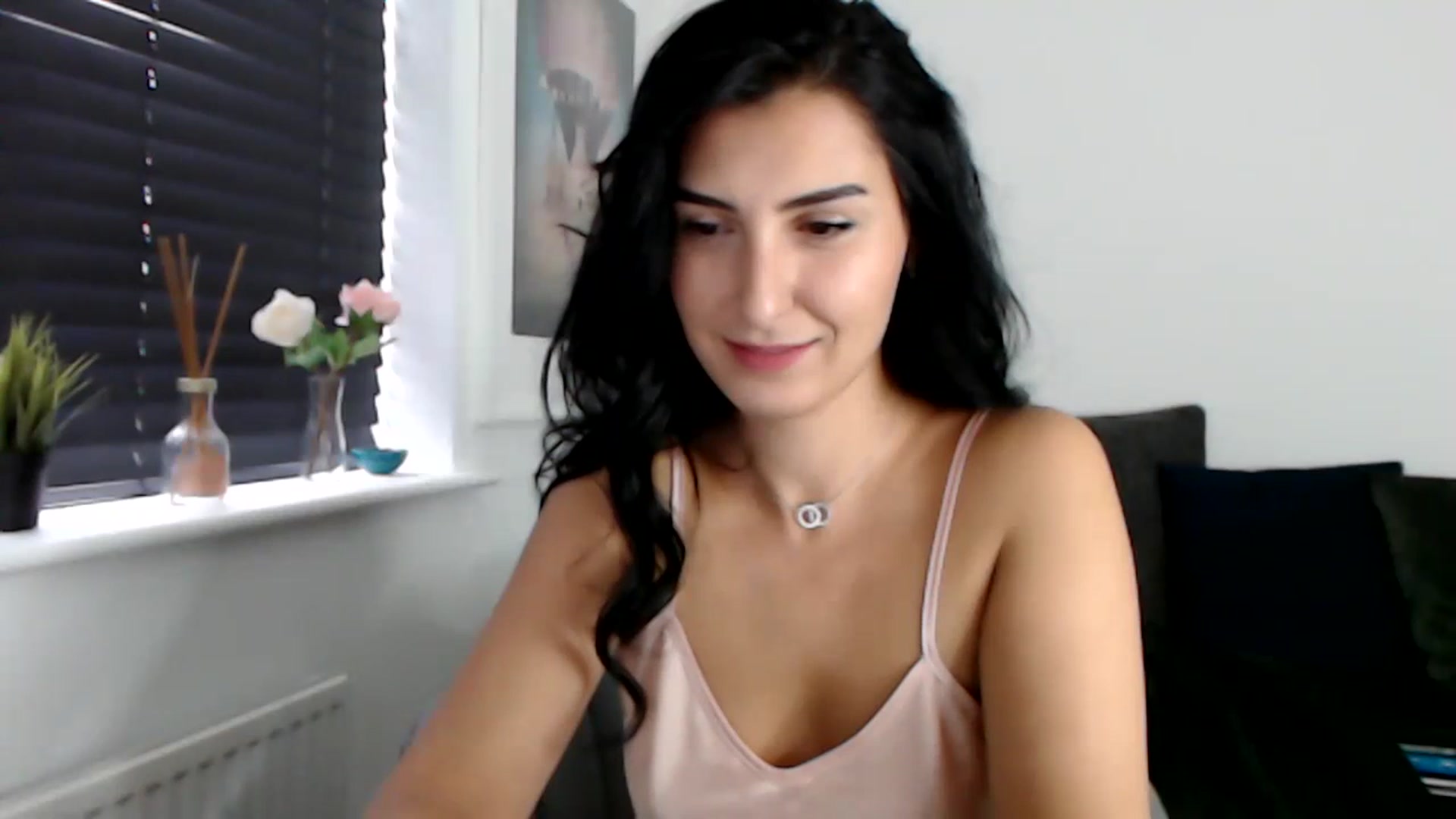 Gallery image thumbnail from LeaIson's myfreecams stream on, 12/07/2023, 12:08 image 5 of 20