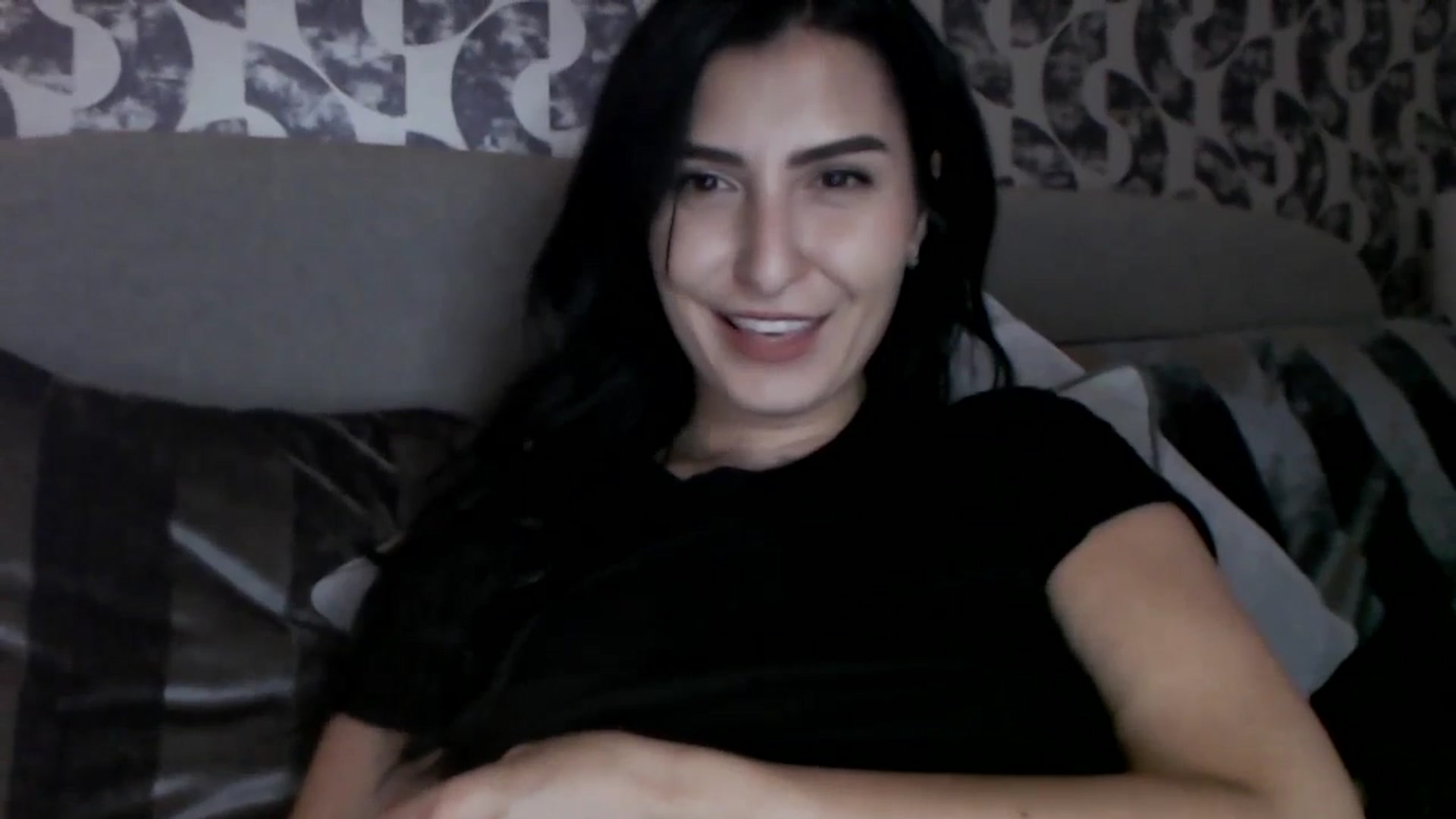 Gallery image thumbnail from LeaIson's myfreecams stream on, 12/08/2023, 16:01 image 8 of 20