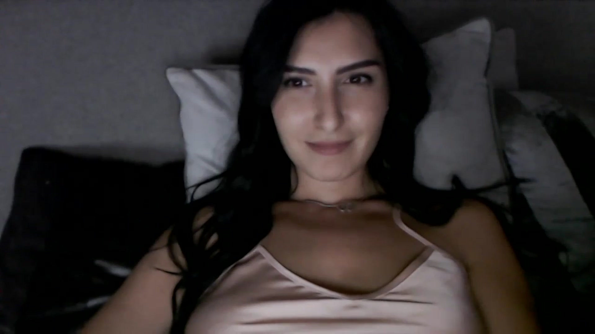 Gallery image thumbnail from LeaIson's myfreecams stream on, 12/08/2023, 19:52 image 19 of 20