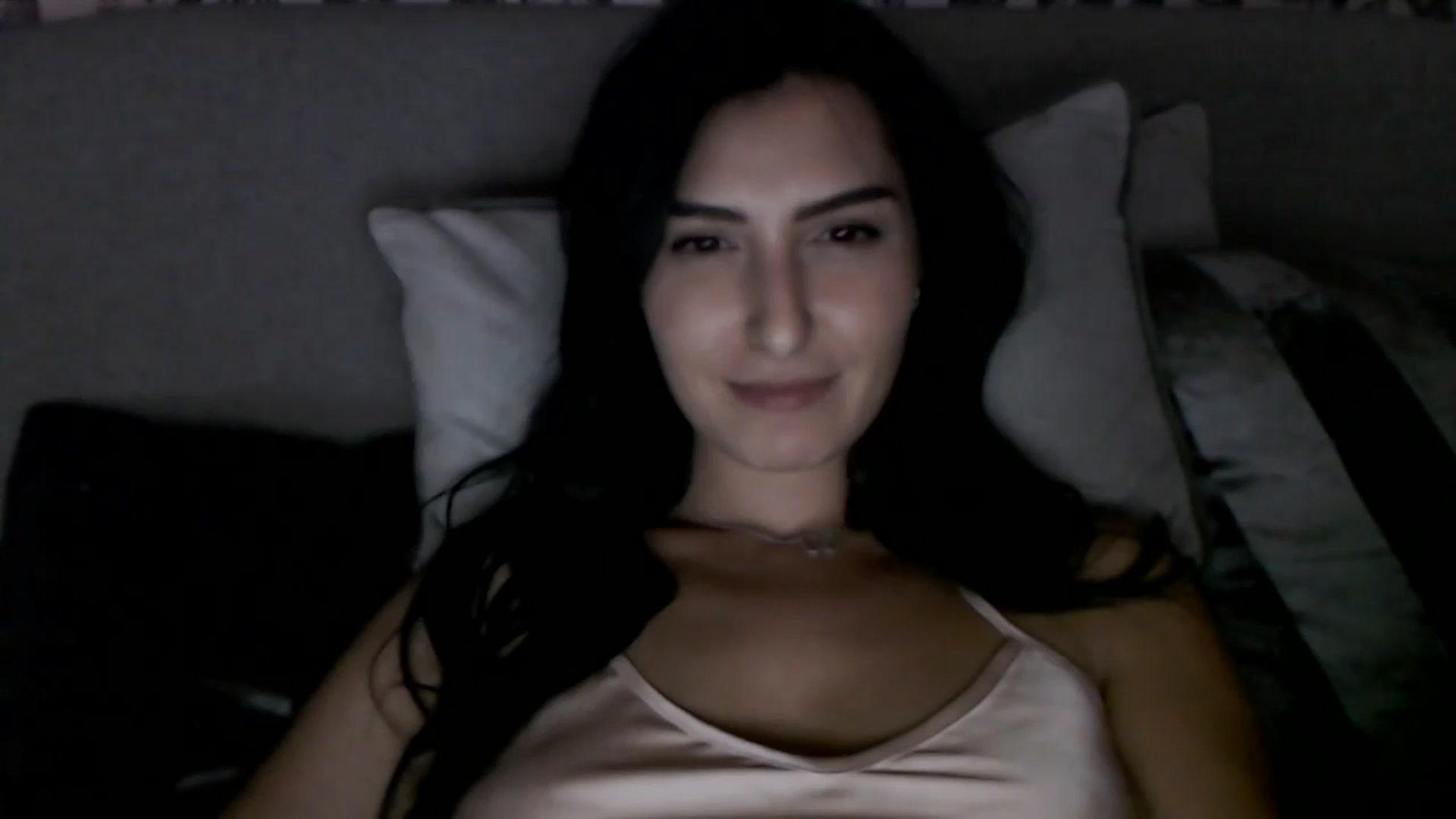 Gallery image thumbnail from LeaIson's myfreecams stream on, 12/08/2023, 19:52 image 10 of 20