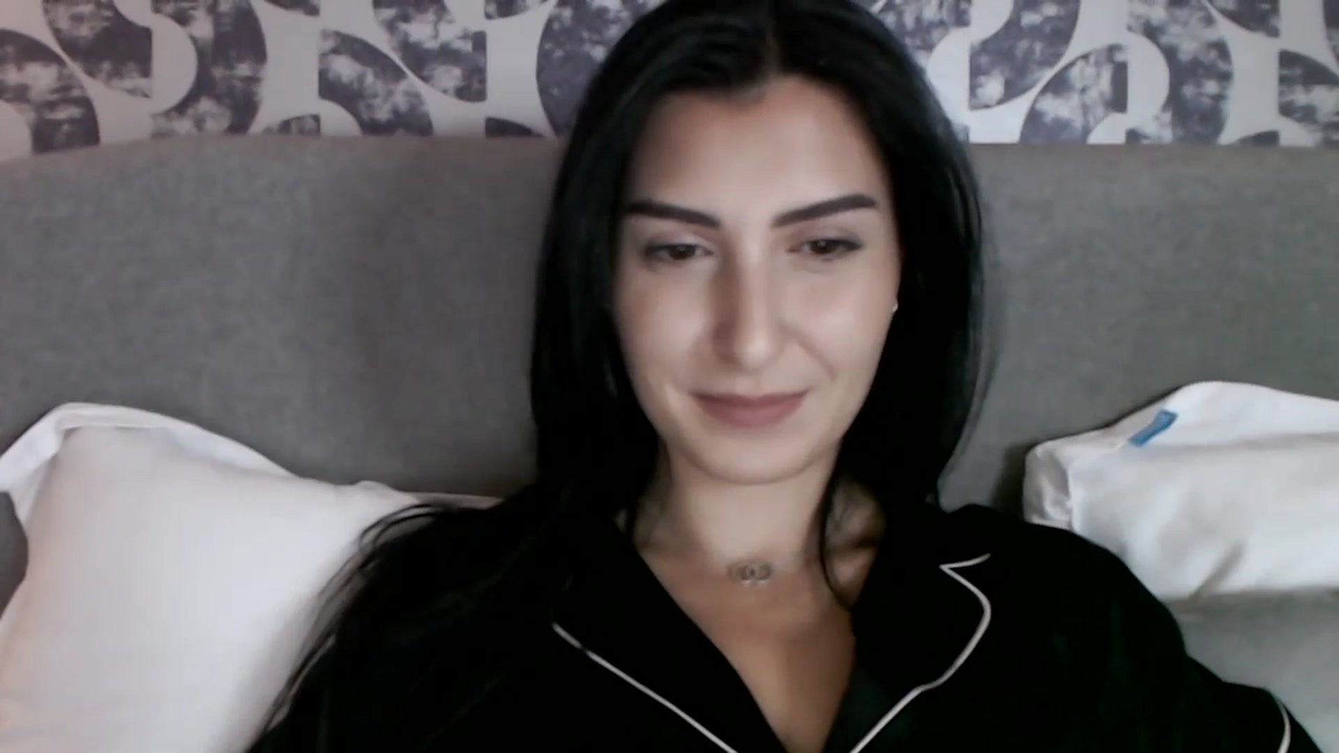 Gallery image thumbnail from LeaIson's myfreecams stream on, 12/11/2023, 10:10 image 4 of 20