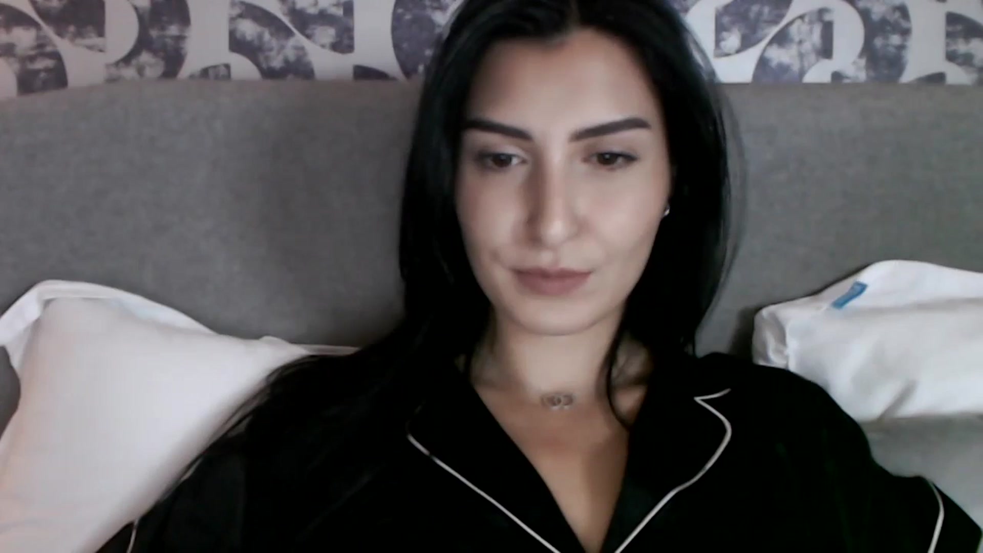Gallery image thumbnail from LeaIson's myfreecams stream on, 12/11/2023, 10:10 image 3 of 20