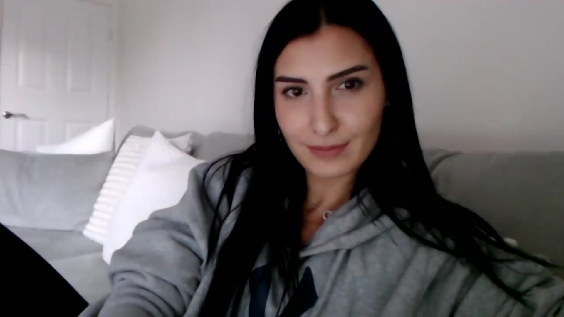 Gallery image thumbnail from LeaIson's myfreecams stream on, 12/11/2023, 12:45 image 15 of 20