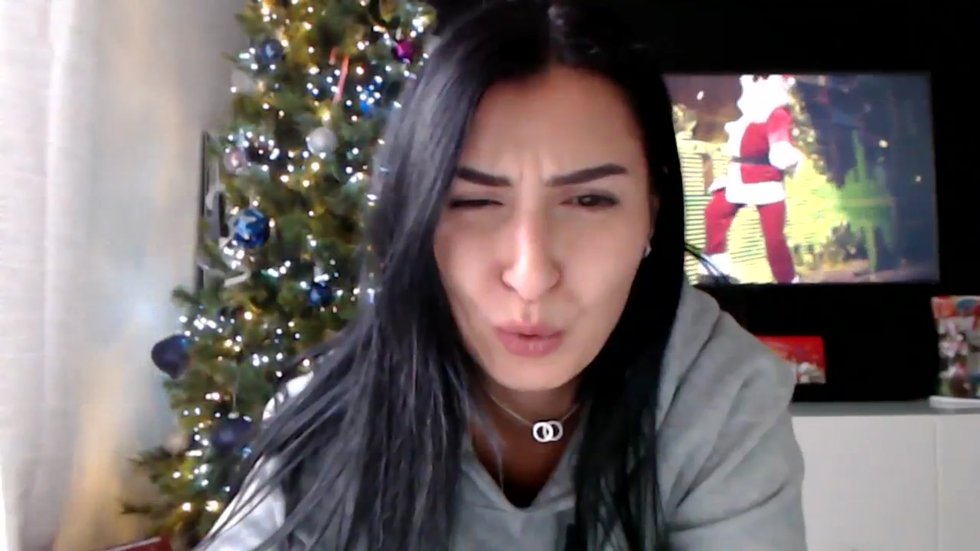 Gallery image thumbnail from LeaIson's myfreecams stream on, 12/11/2023, 13:53 image 13 of 20