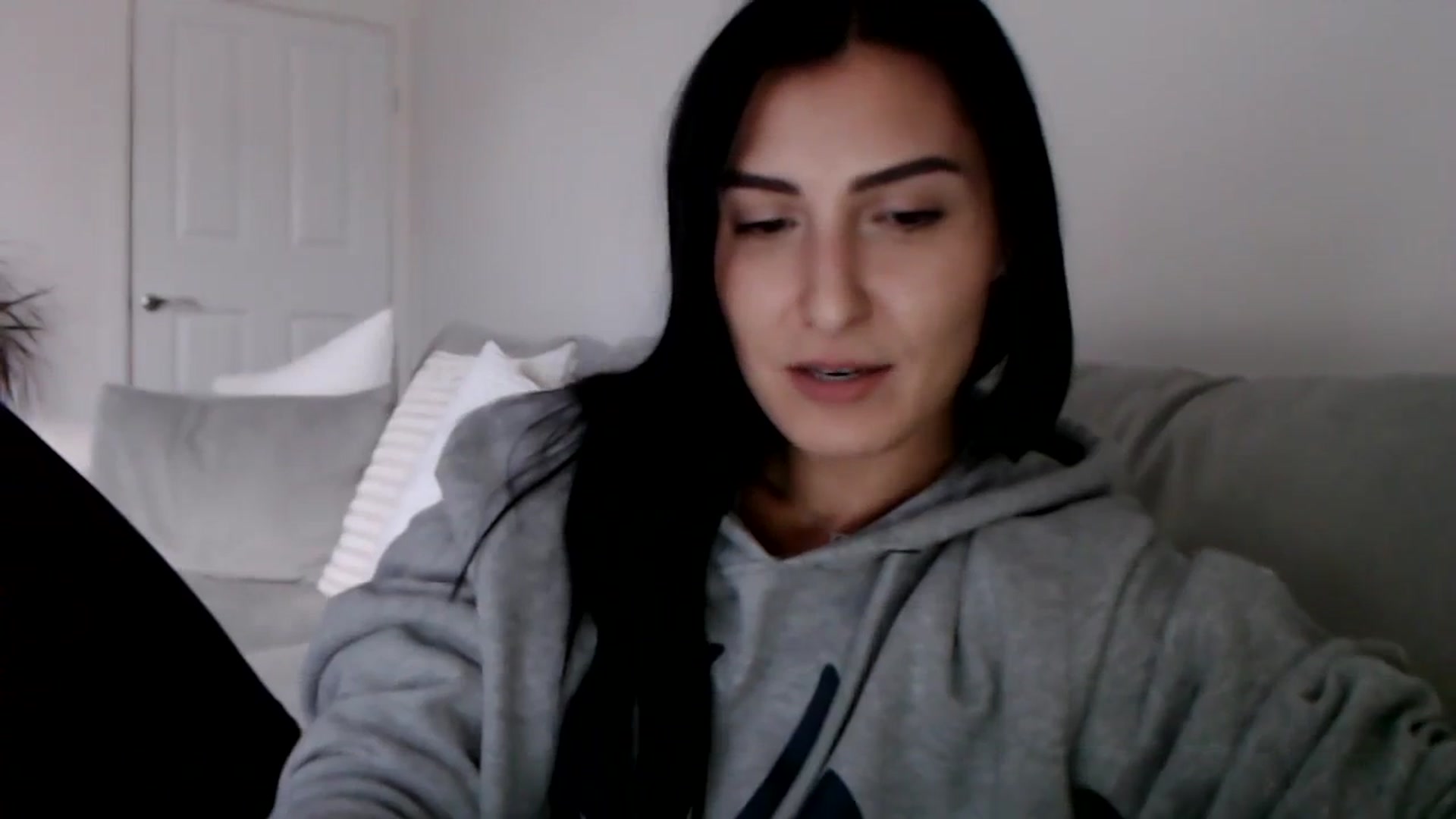 Gallery image thumbnail from LeaIson's myfreecams stream on, 12/11/2023, 15:22 image 6 of 20